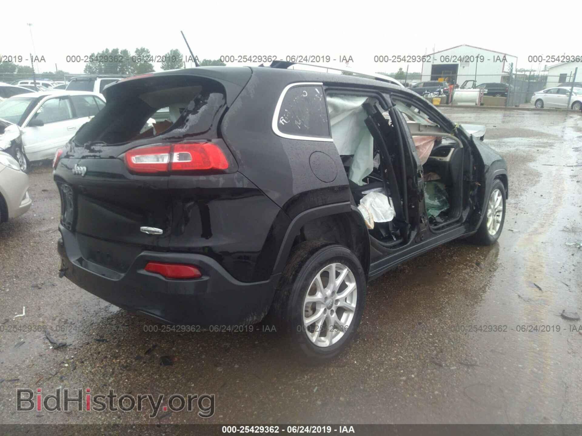 2018 Jeep Cherokee - VIN: 1C4PJLCB6JD558696 - Фото 4
