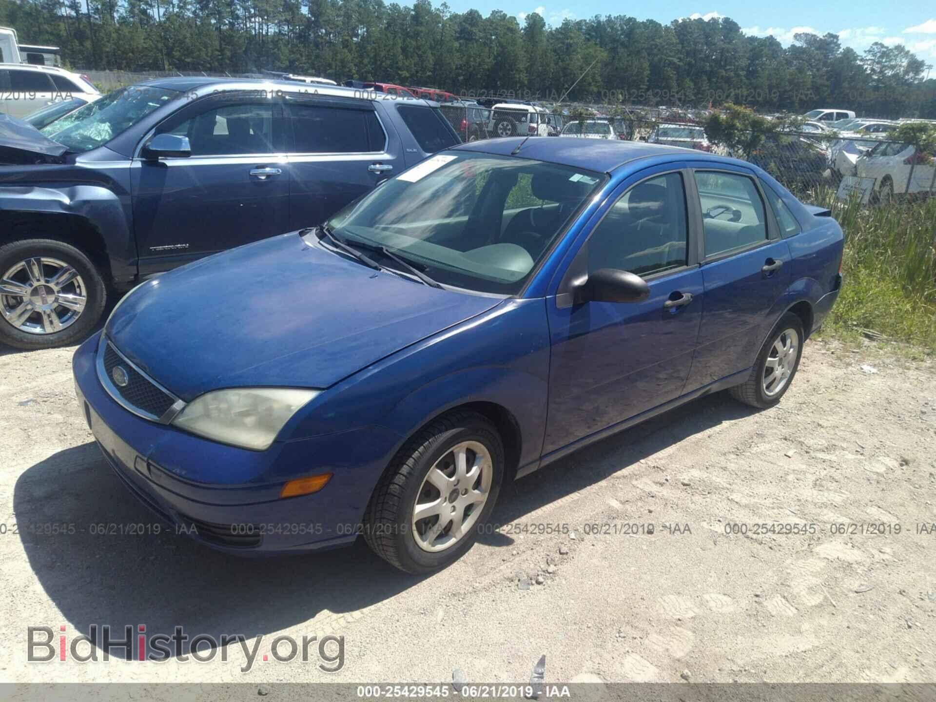 2005 FORD FOCUS - VIN: 1FAFP34NX5W276404 - Фото 2