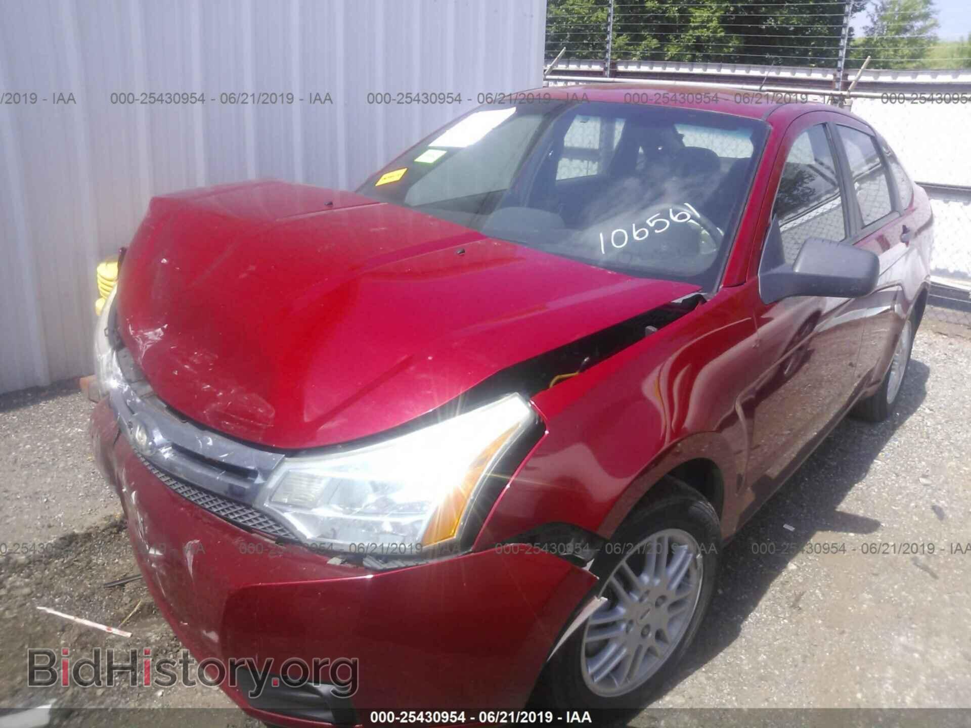 2011 FORD FOCUS - VIN: 1FAHP3FN8BW106561 - Фото 2