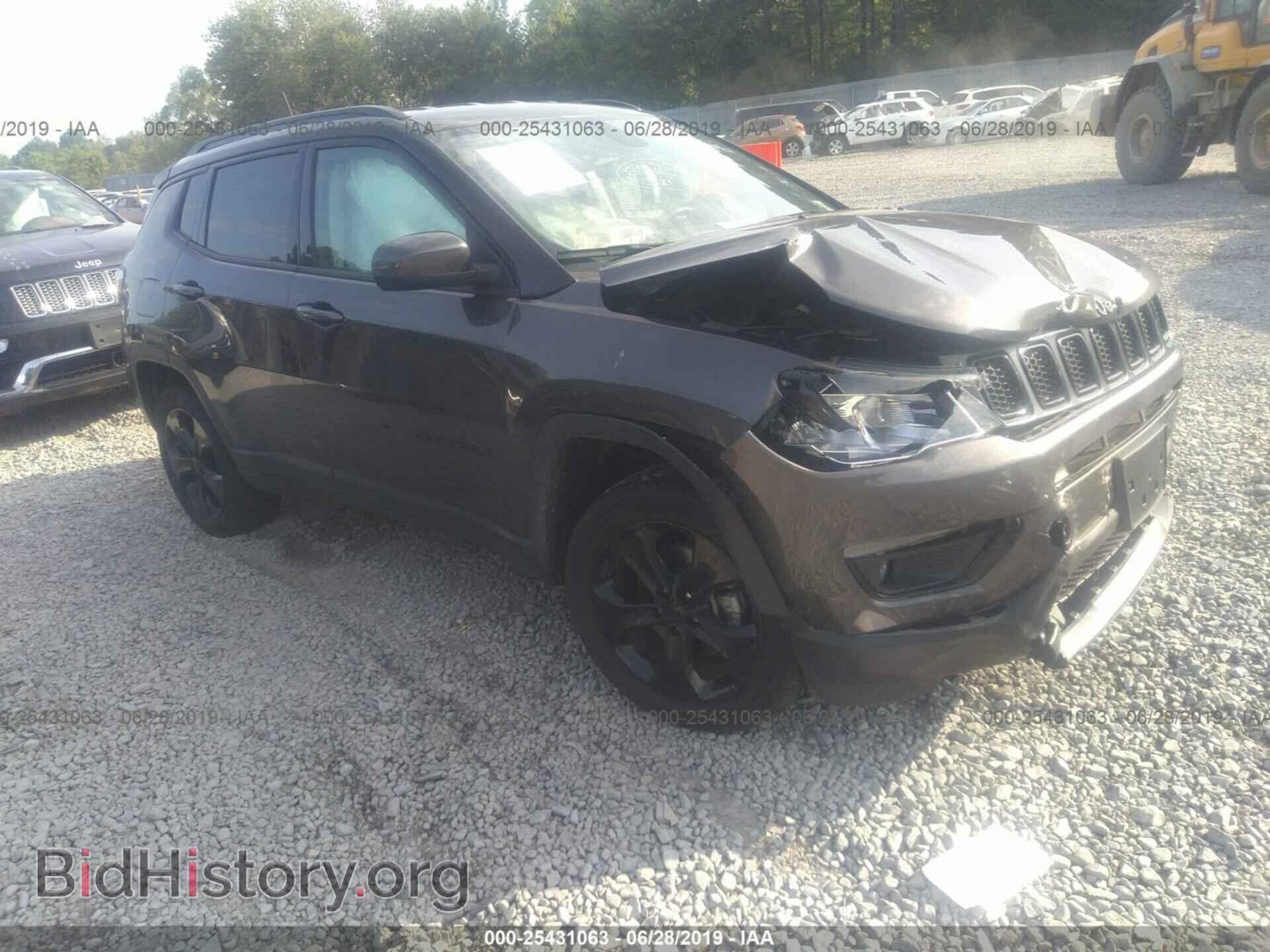 Фотография 3C4NJDBB5KT598990 - JEEP COMPASS 2019