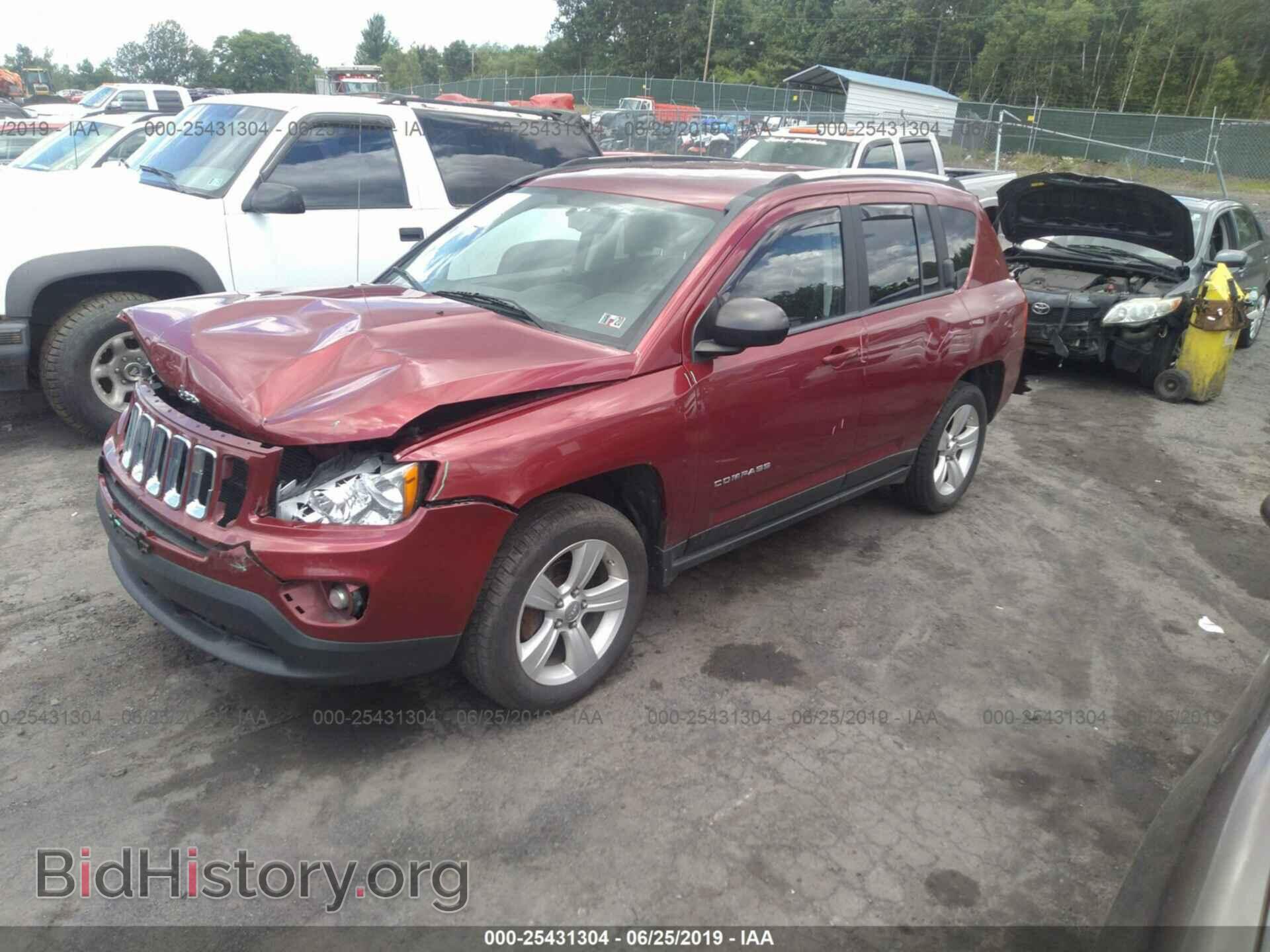 2012 JEEP COMPASS - VIN: 1C4NJDEBXCD563705 - Photo 2