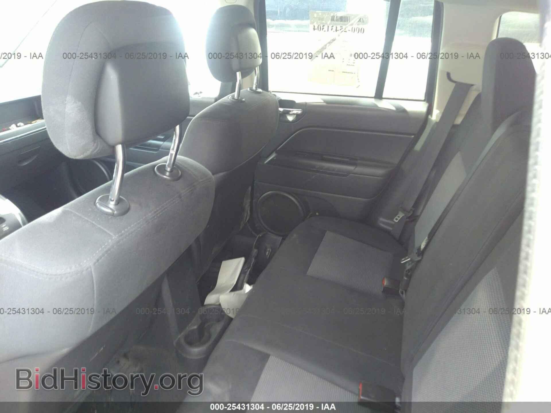 2012 JEEP COMPASS - VIN: 1C4NJDEBXCD563705 - Photo 8