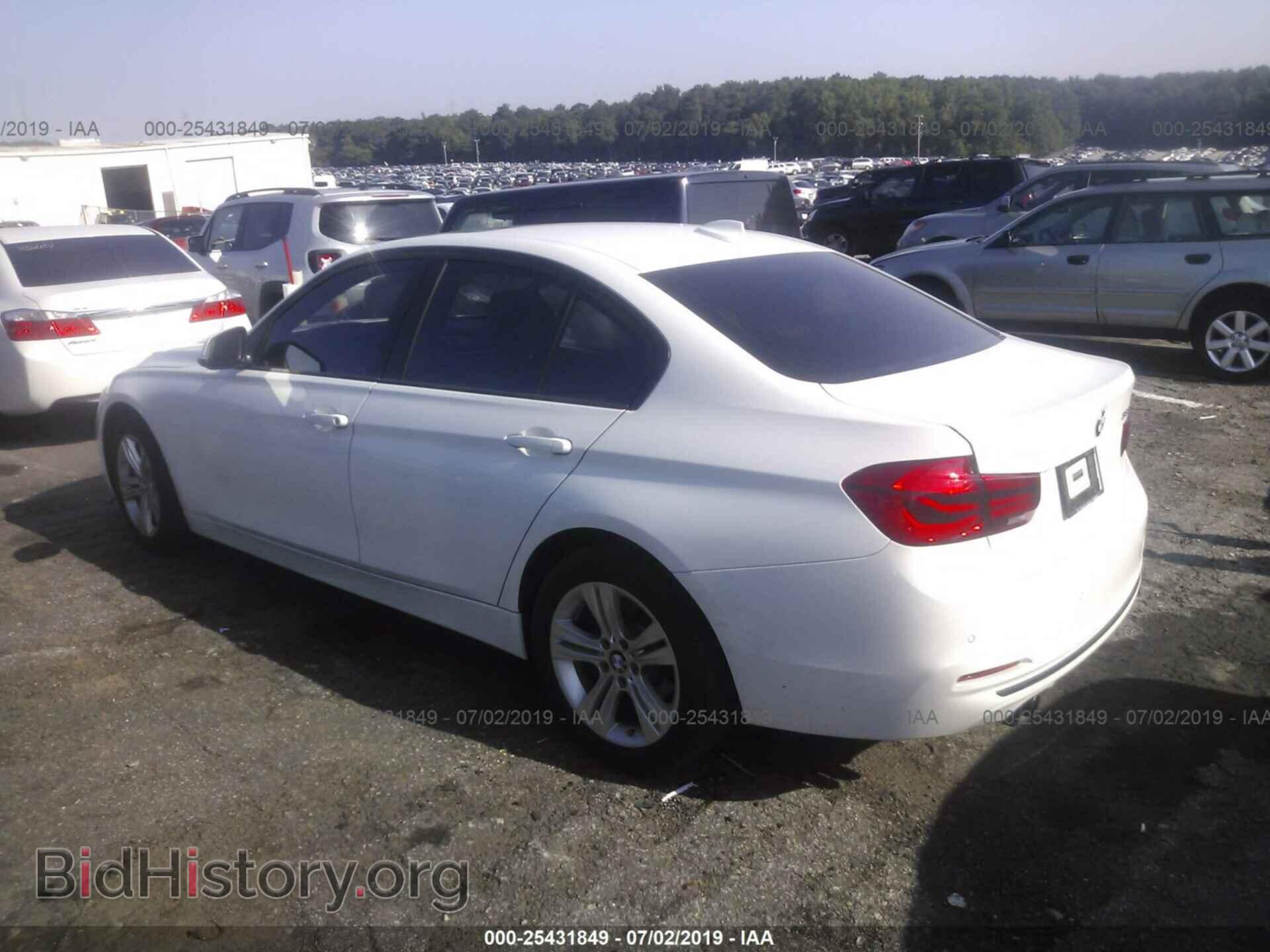 2016 BMW 328 - VIN: WBA8E9G50GNU30471 - Фото 3