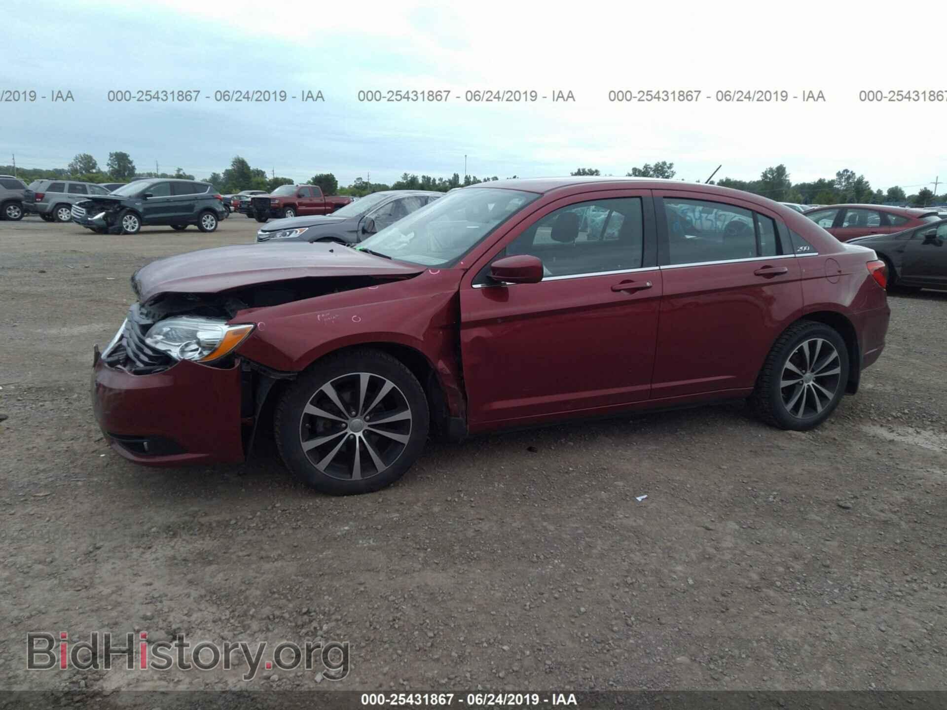 2014 CHRYSLER 200 - VIN: 1C3CCBBG6EN198351 - Фото 2
