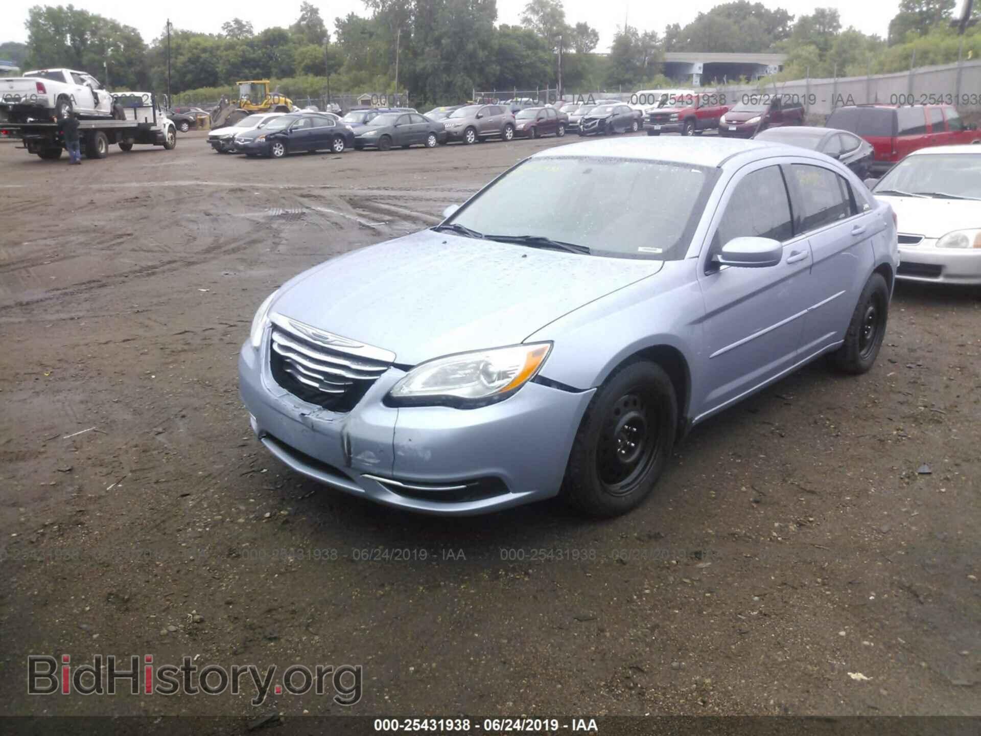 2012 CHRYSLER 200 - VIN: 1C3CCBBB3CN190838 - Фото 2