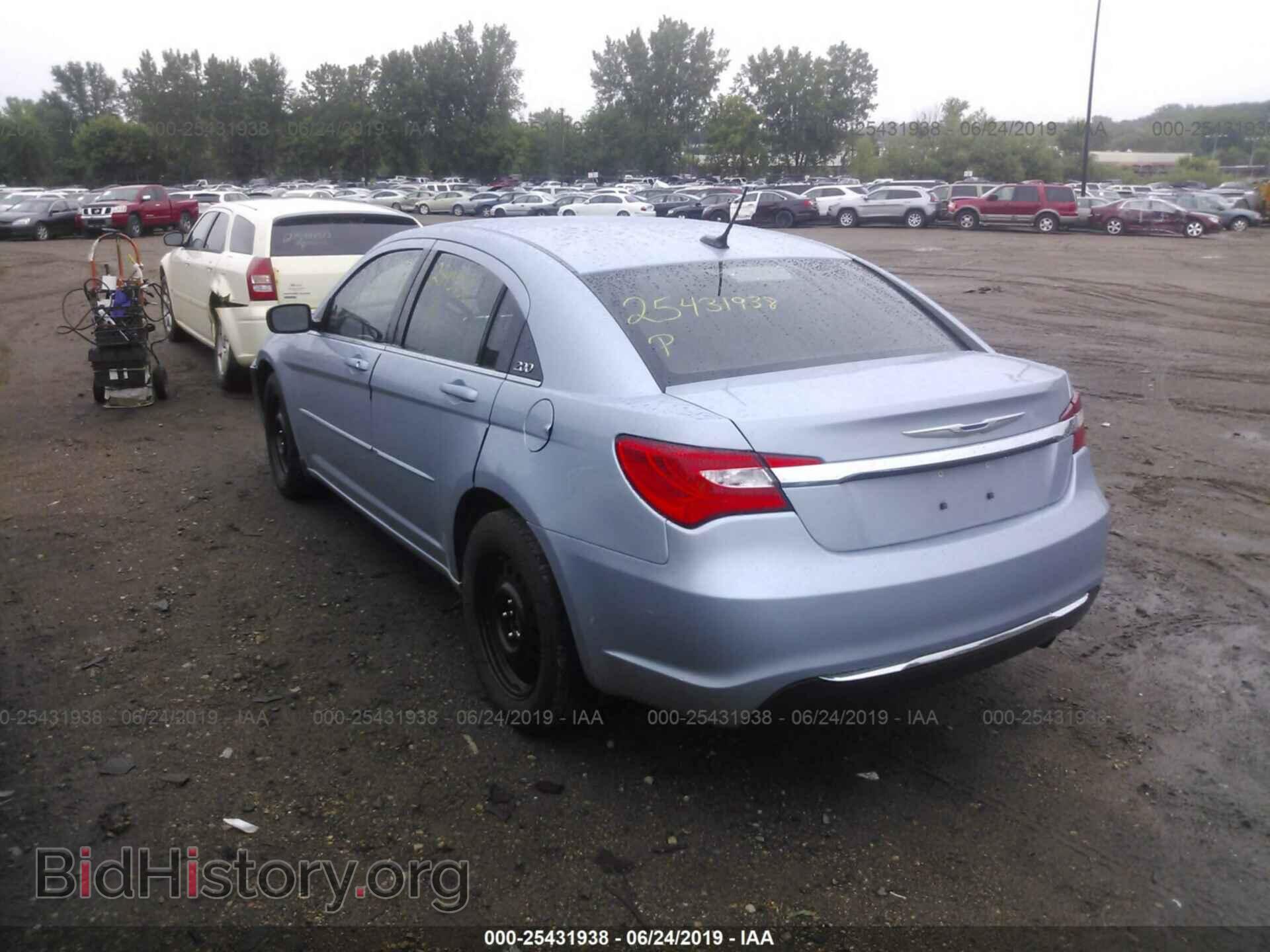 2012 CHRYSLER 200 - VIN: 1C3CCBBB3CN190838 - Фото 3