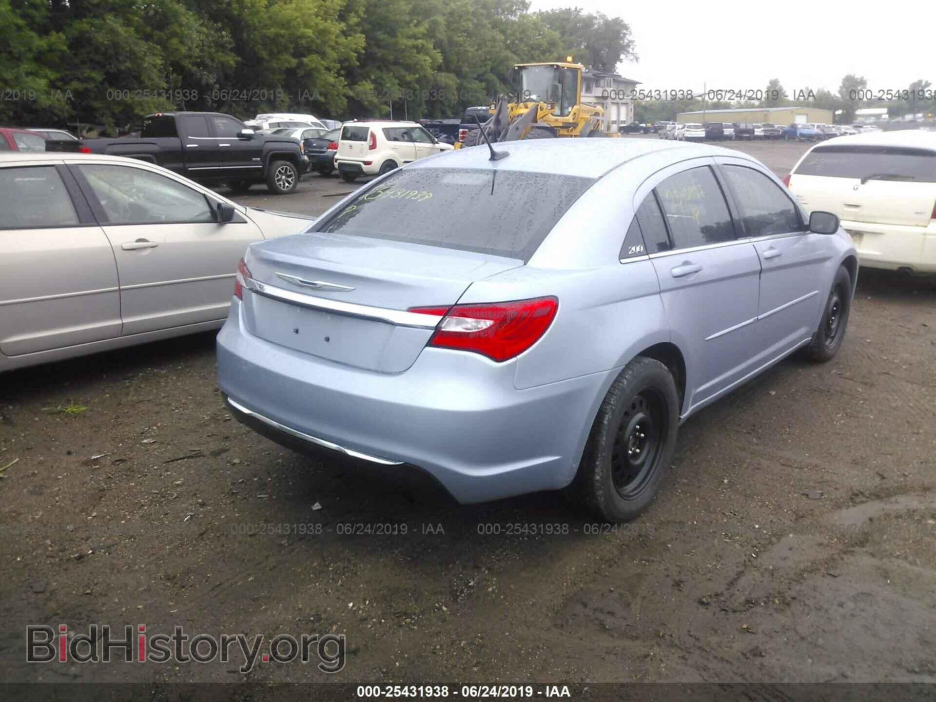 2012 CHRYSLER 200 - VIN: 1C3CCBBB3CN190838 - Фото 4