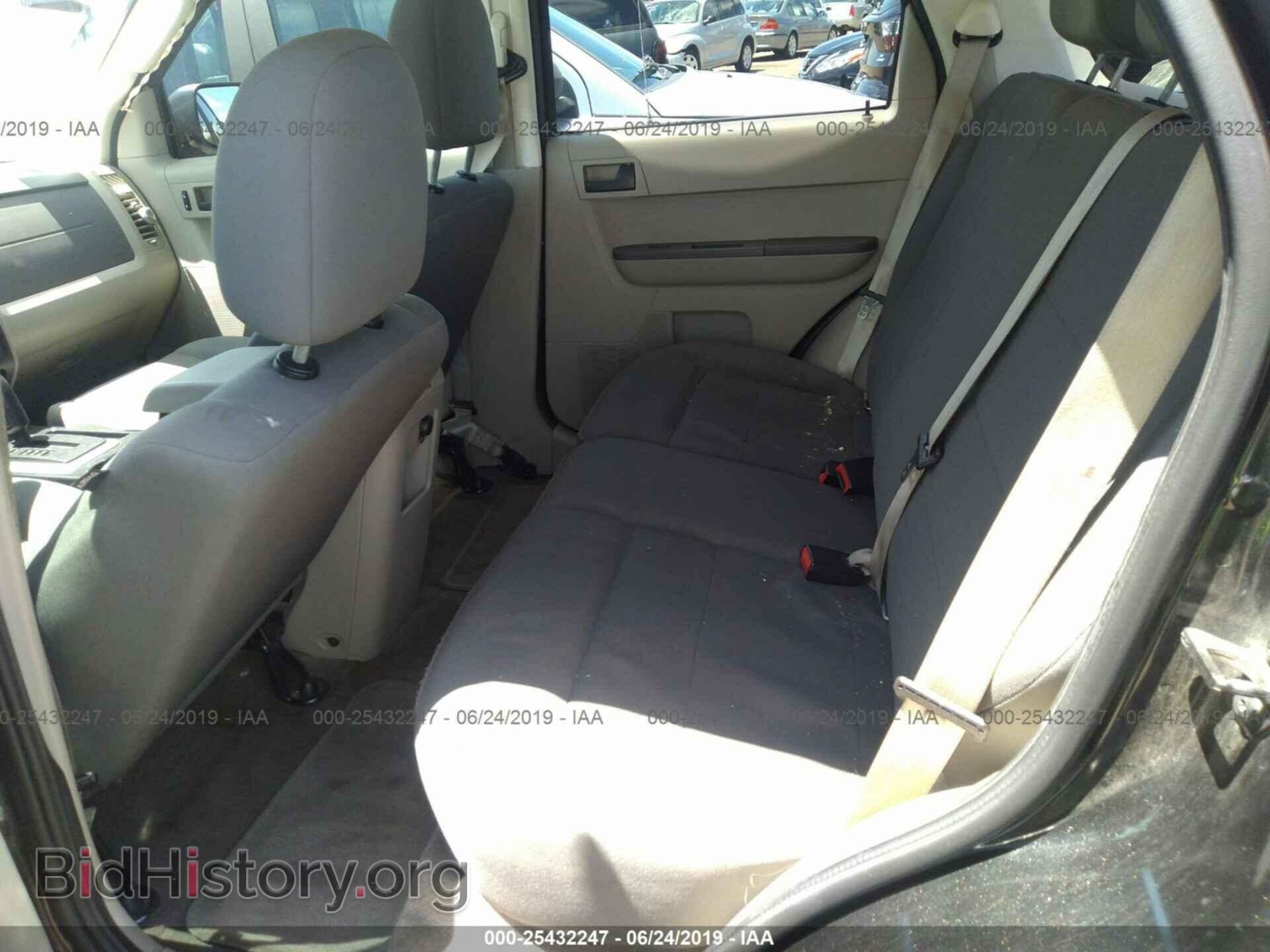 2011 FORD ESCAPE - VIN: 1FMCU0C70BKA69560 - Photo 8