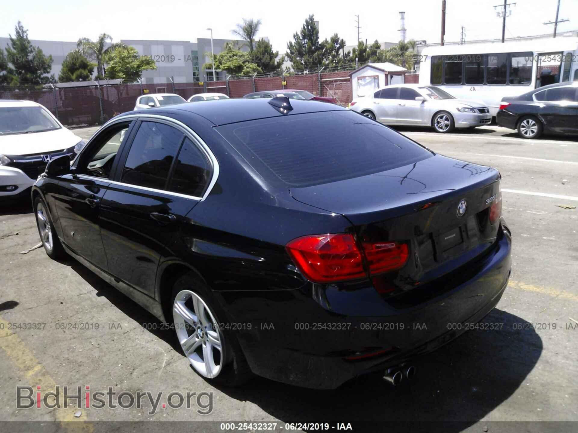 2015 BMW 328 - VIN: WBA3A5G55FNS82248 - Фото 3