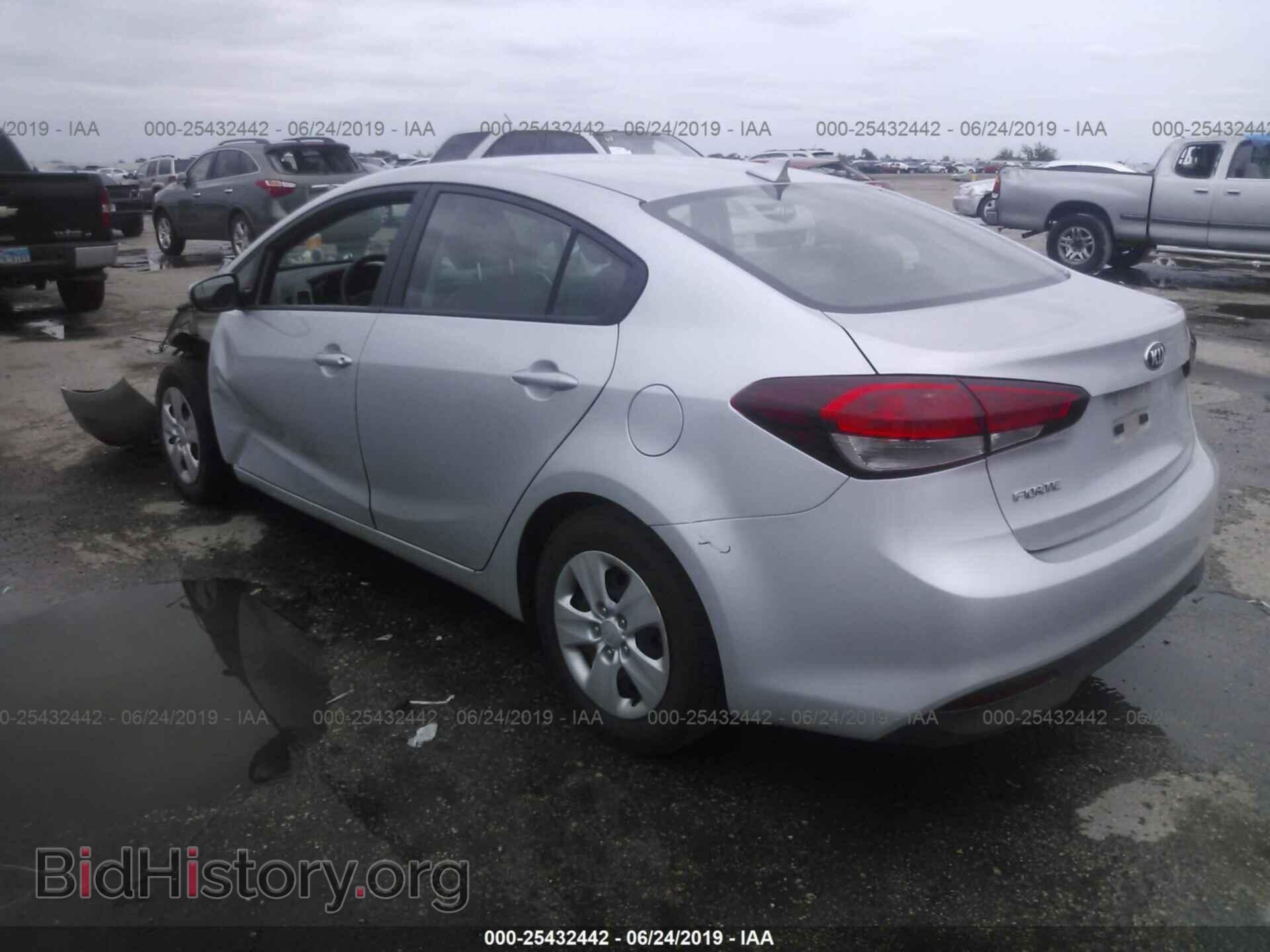 2017 KIA FORTE - VIN: 3KPFK4A72HE039005 - Фото 3