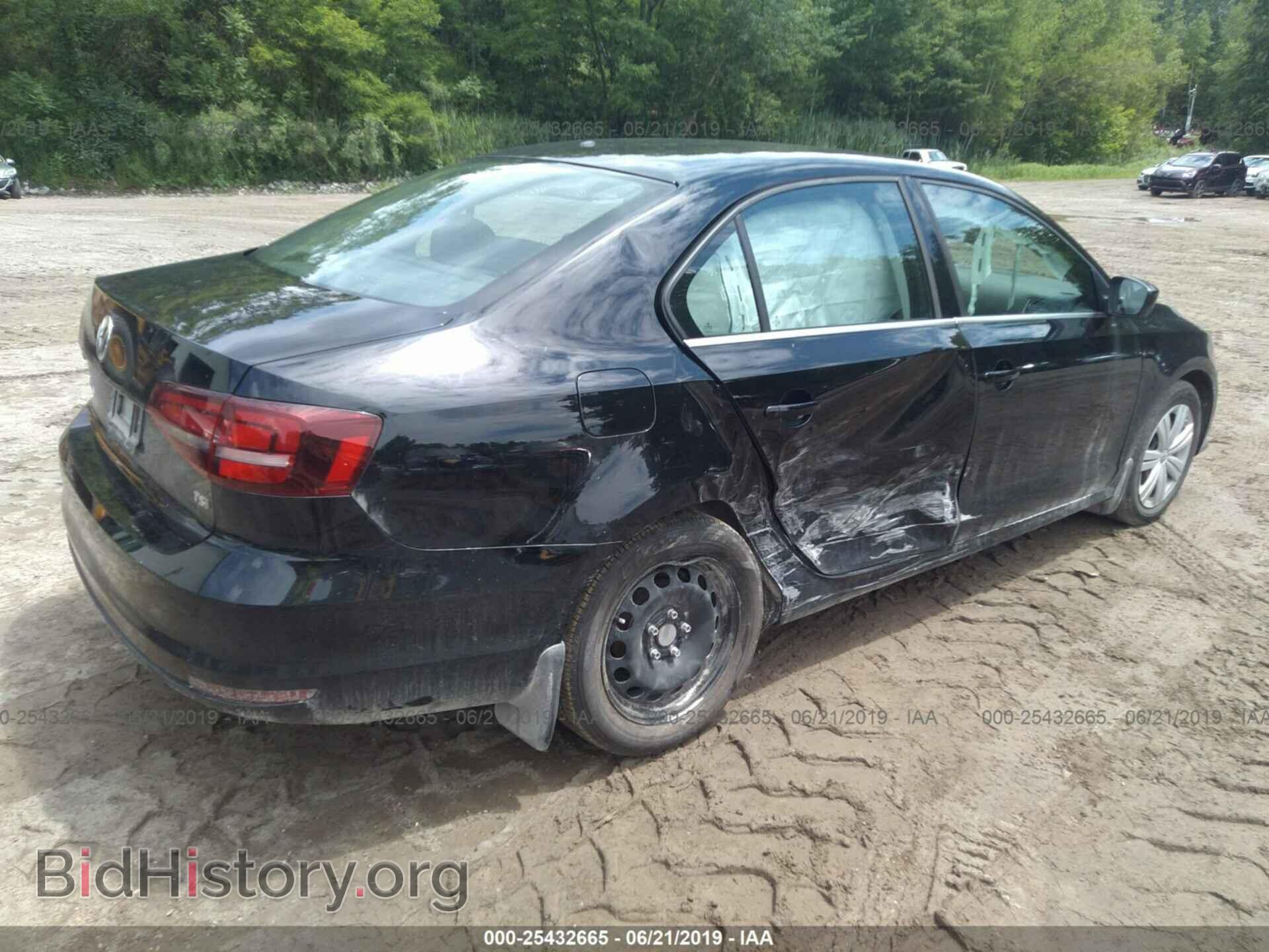 2017 VOLKSWAGEN JETTA - VIN: 3VW2B7AJ4HM271149 - Фото 4