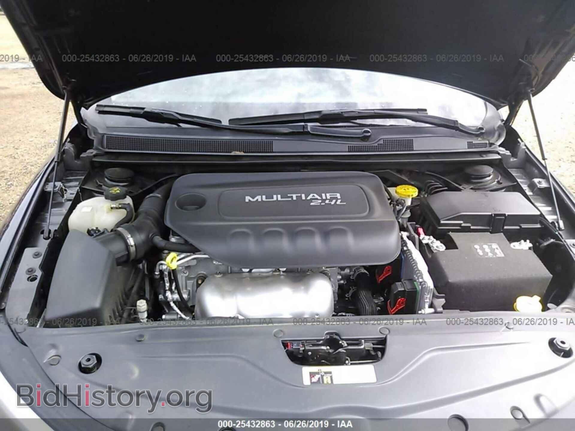 2016 CHRYSLER 200 - VIN: 1C3CCCAB0GN182337 - Фото 10