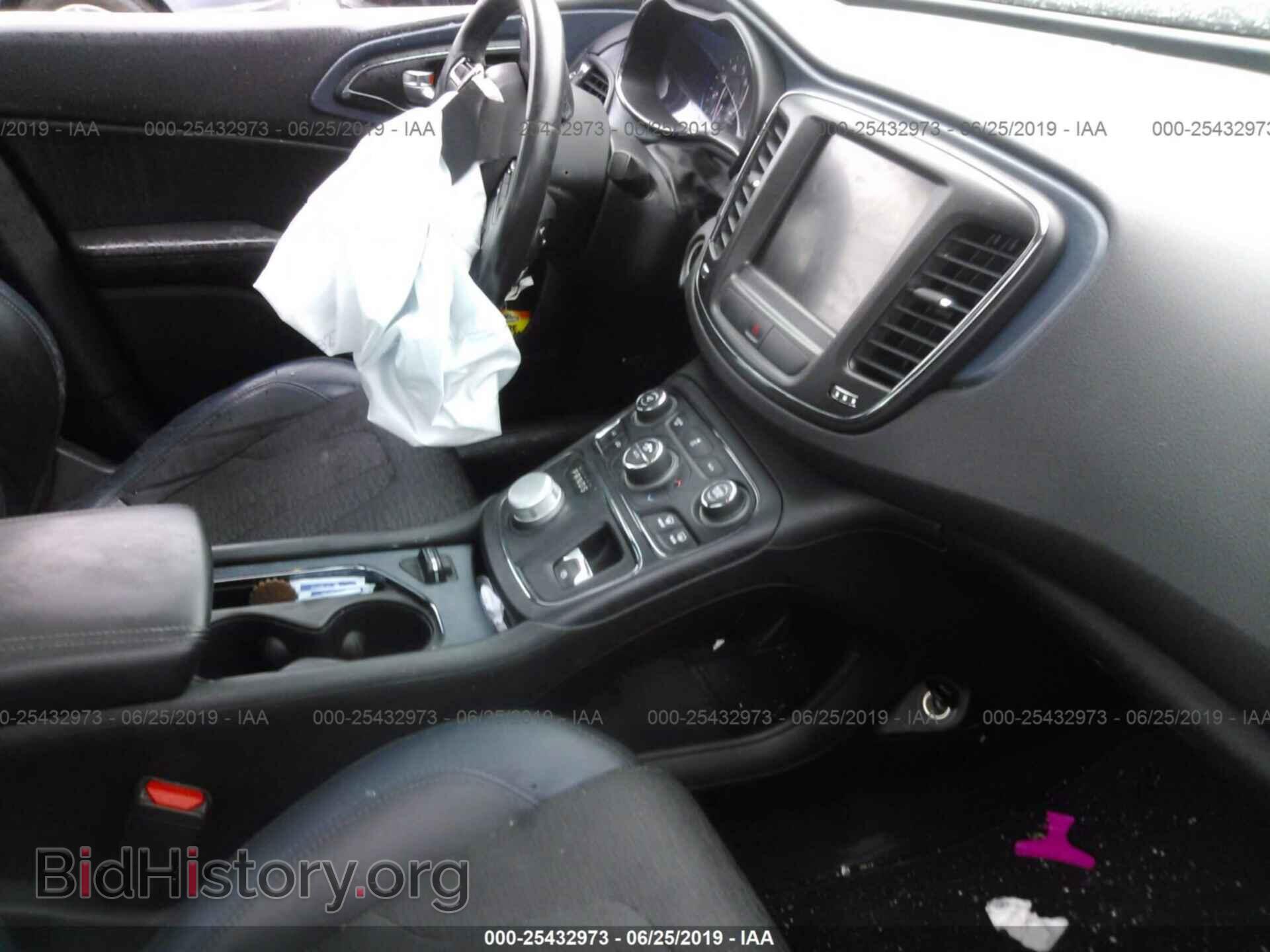 2015 CHRYSLER 200 - VIN: 1C3CCCDGXFN643162 - Photo 5