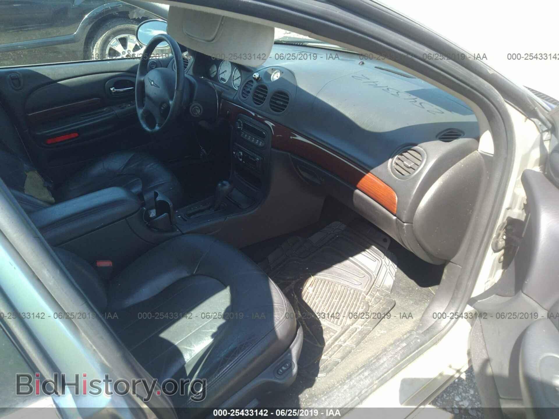 2004 CHRYSLER 300M - VIN: 2C3HE66G94H688372 - Фото 5