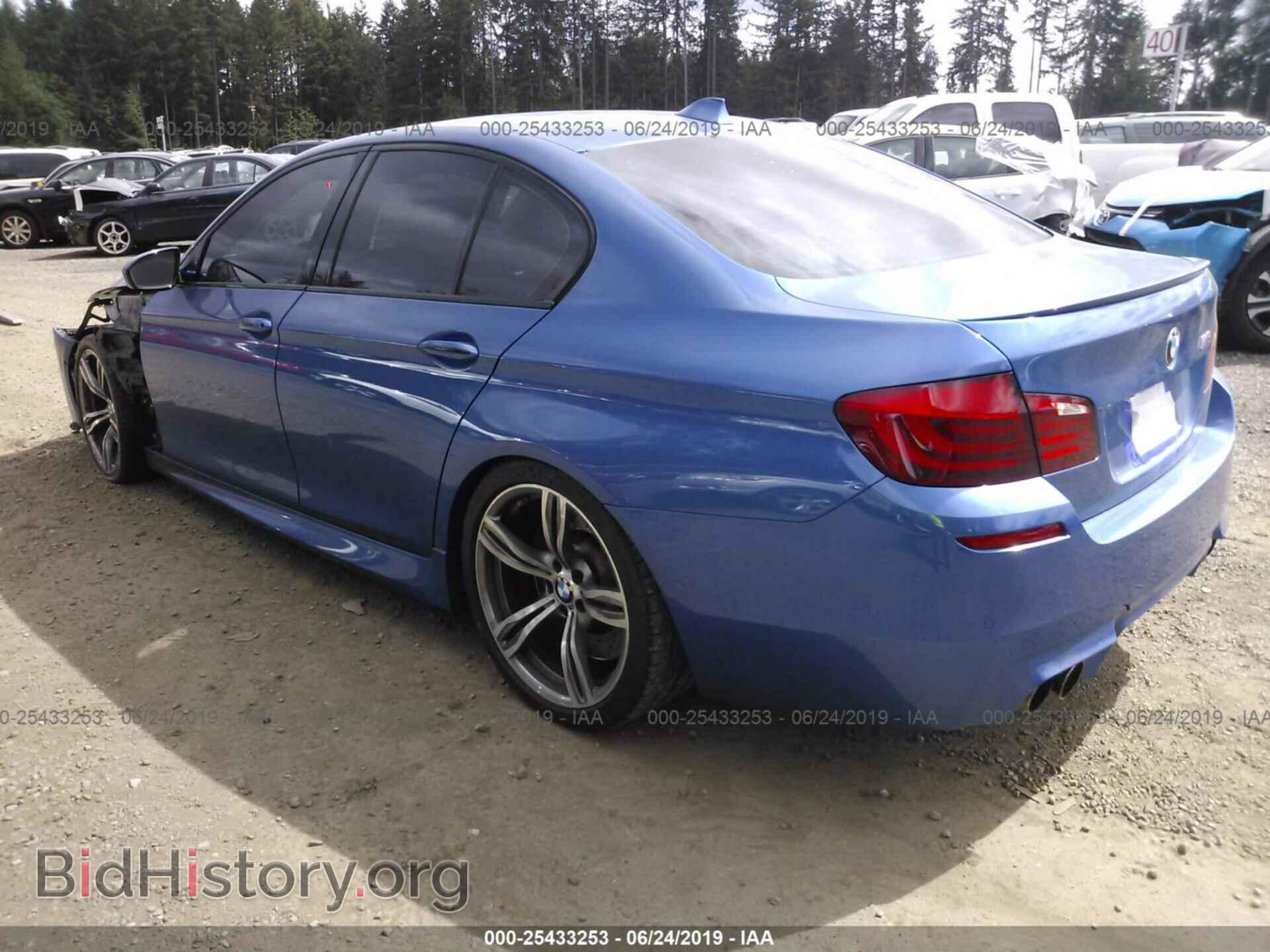 2013 BMW M5 - VIN: WBSFV9C56DC772863 - Фото 3