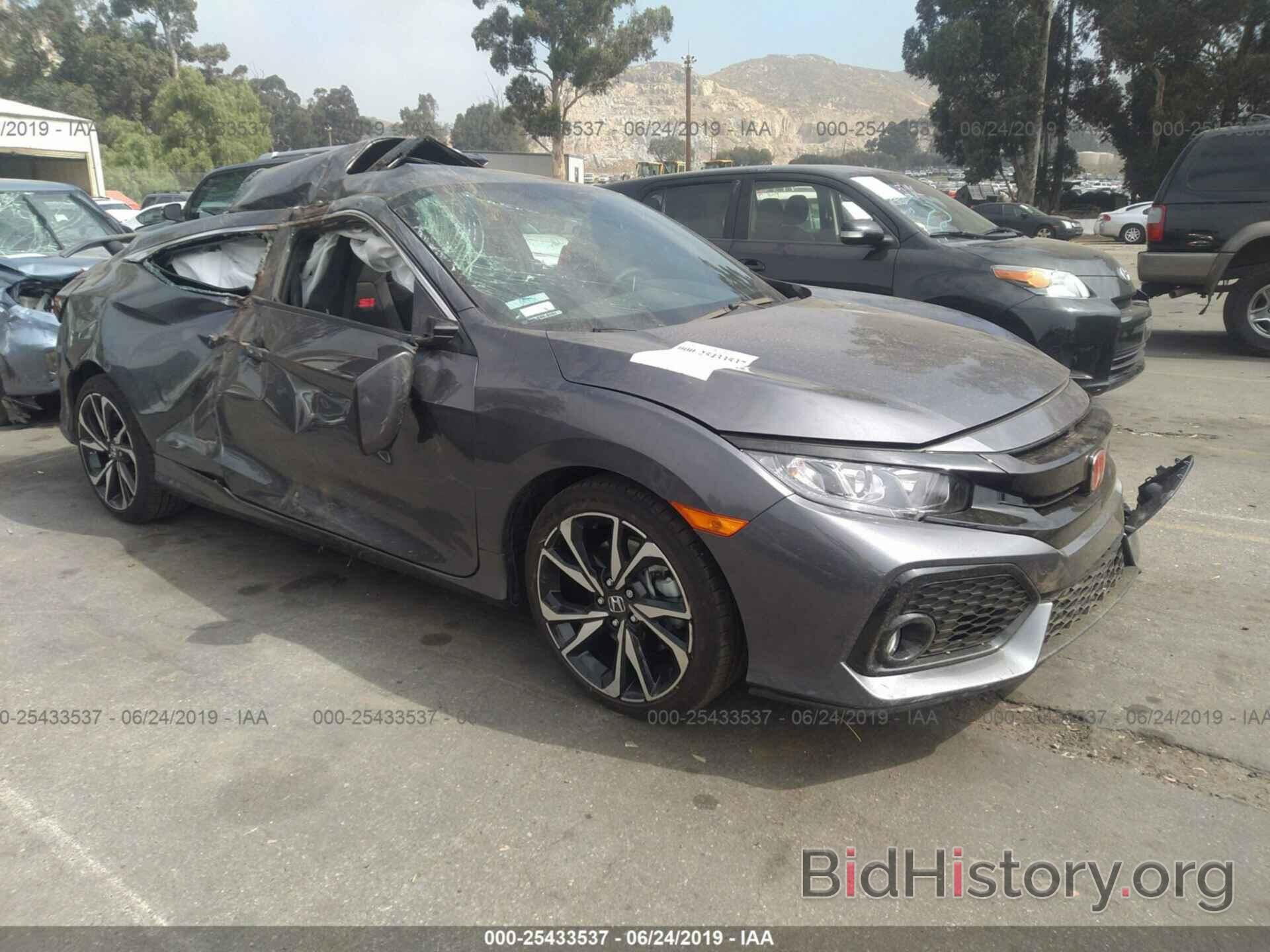 Photo 2HGFC3A50KH753394 - HONDA CIVIC 2019