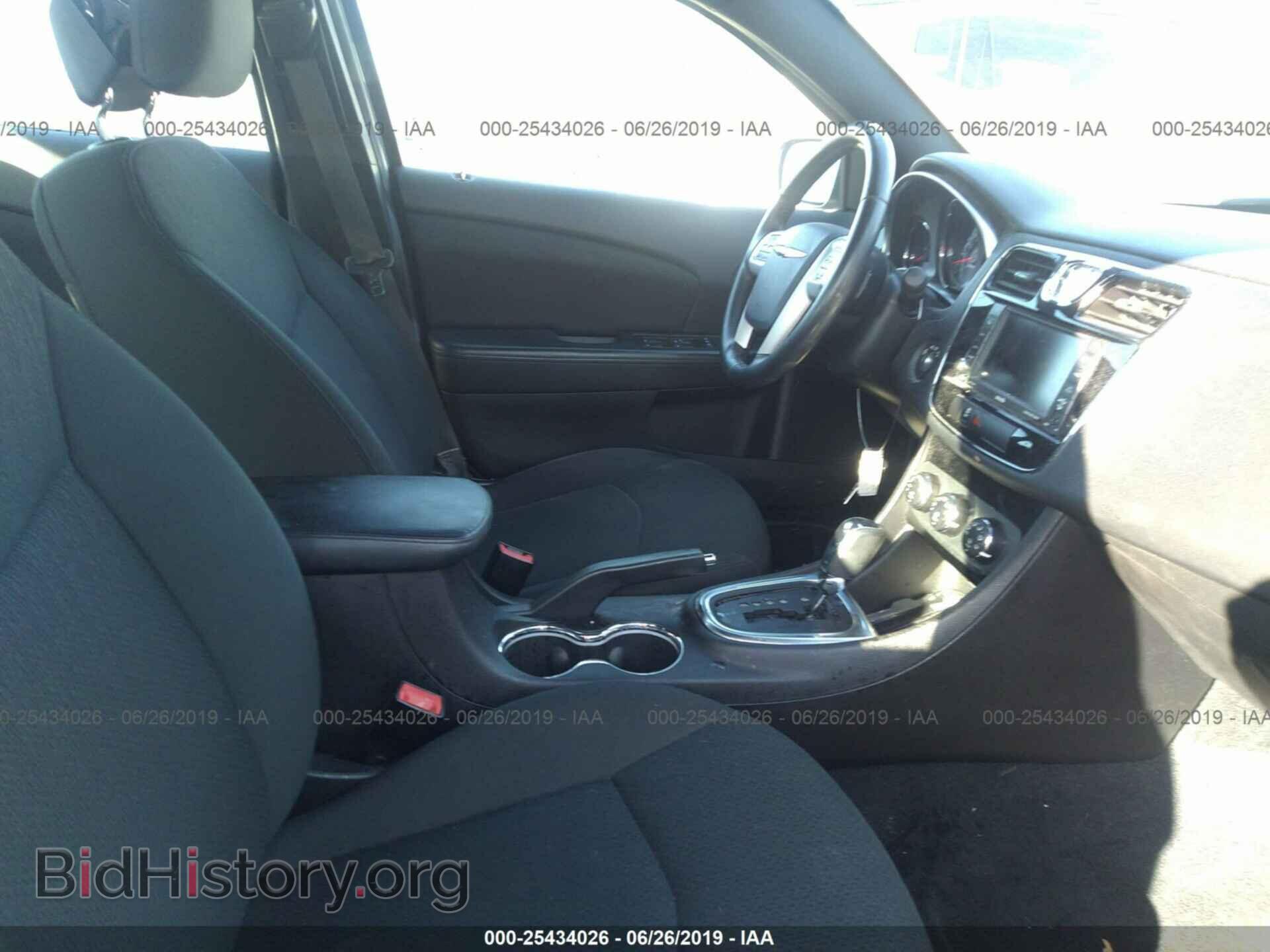 2012 CHRYSLER 200 - VIN: 1C3CCBBG2CN163965 - Фото 5