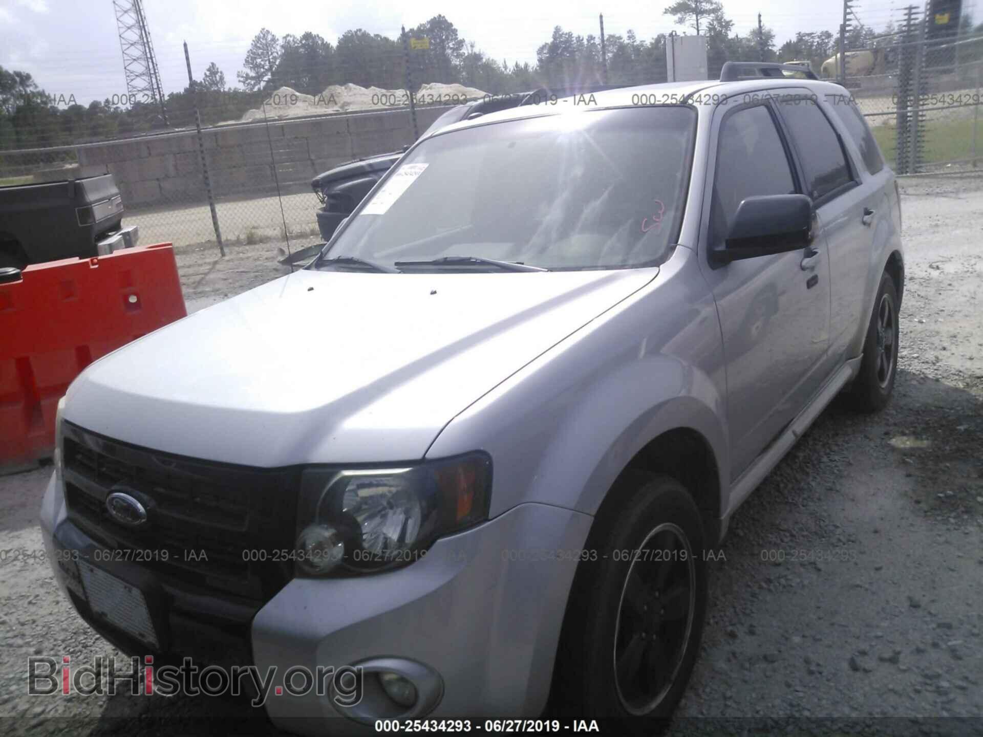 2009 FORD ESCAPE - VIN: 1FMCU03739KB94384 - Photo 2