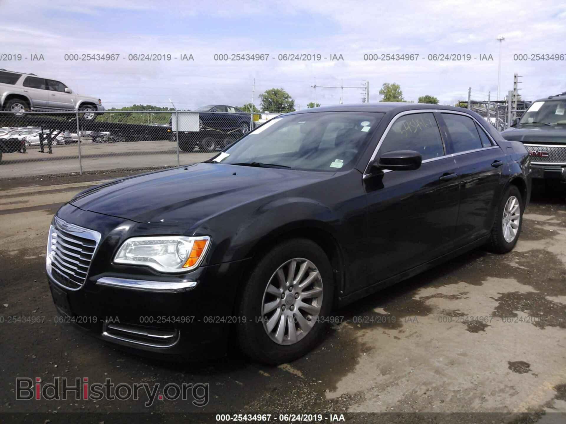 2012 CHRYSLER 300 - VIN: 2C3CCAAG4CH312025 - Фото 2