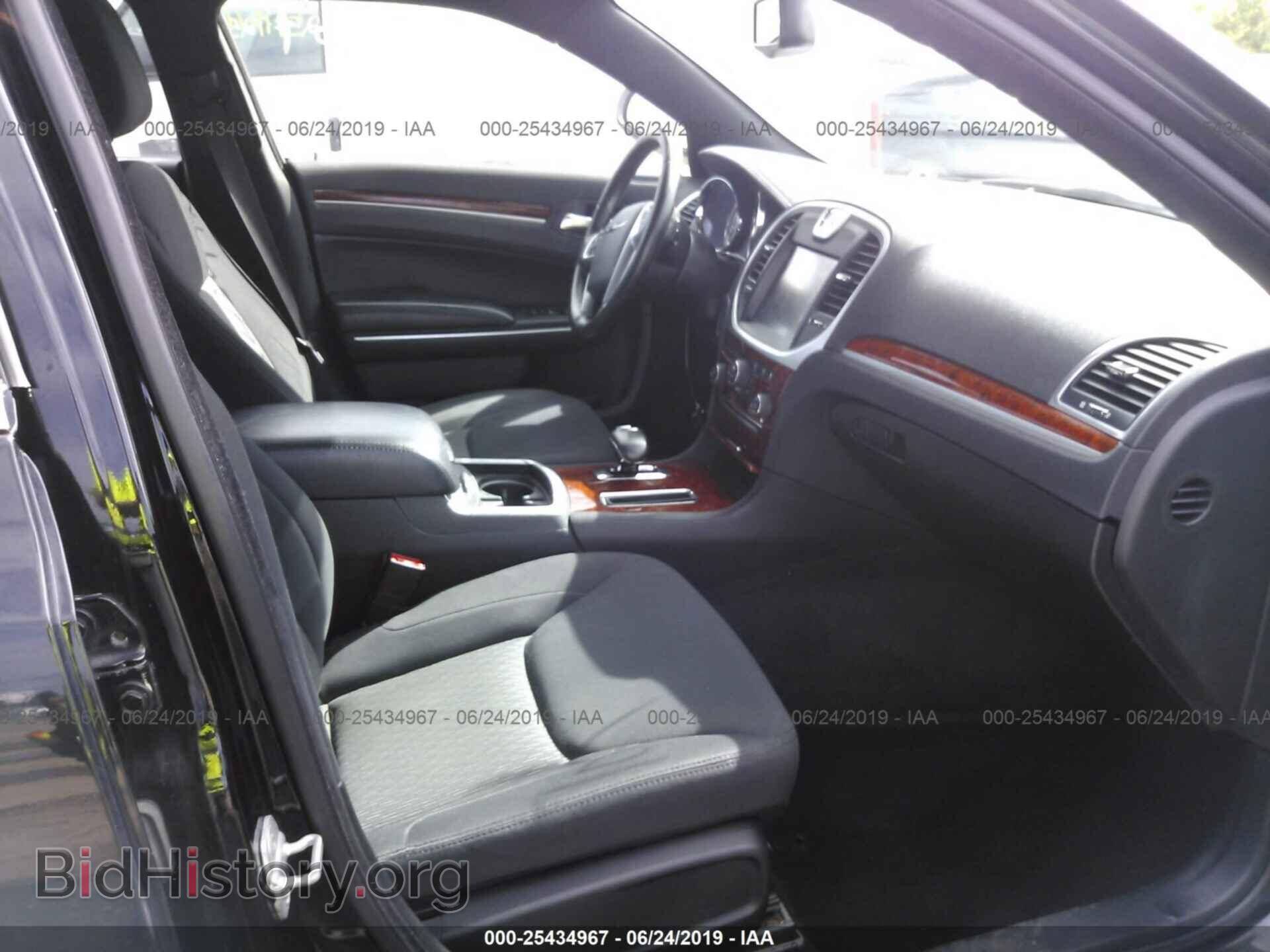 2012 CHRYSLER 300 - VIN: 2C3CCAAG4CH312025 - Фото 5