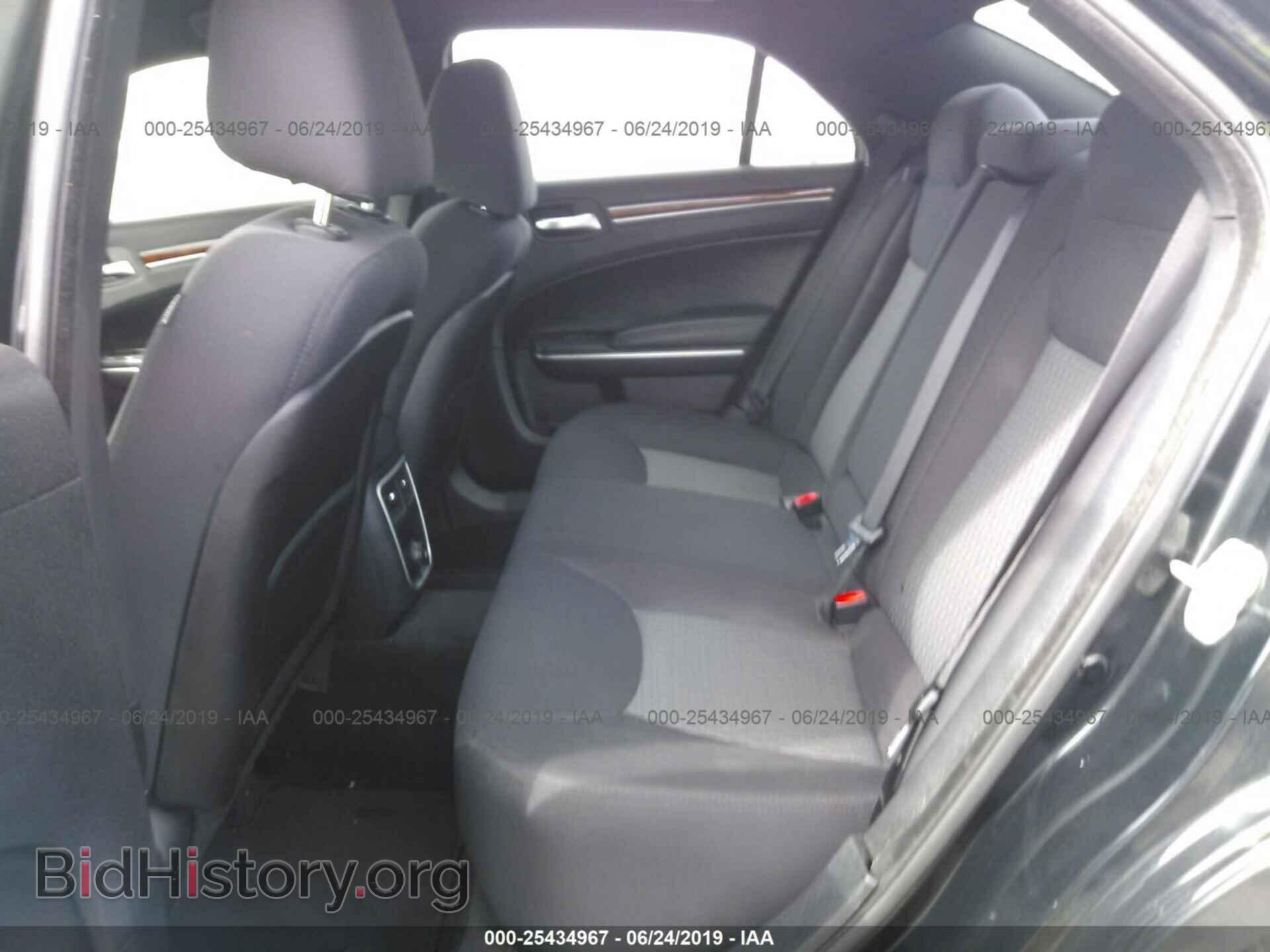 2012 CHRYSLER 300 - VIN: 2C3CCAAG4CH312025 - Фото 8