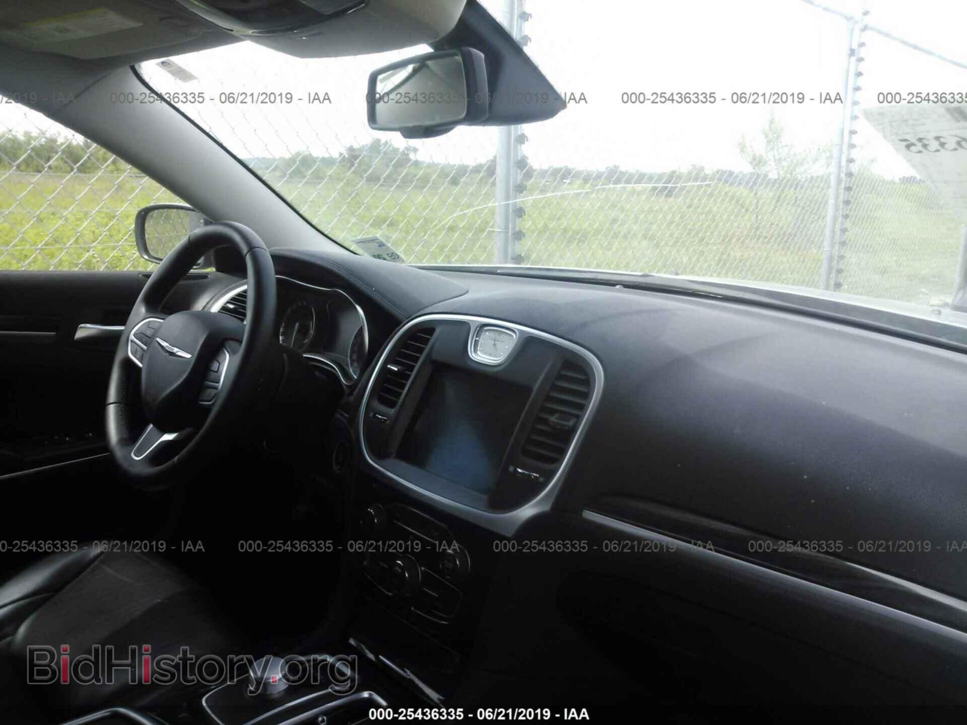 2017 CHRYSLER 300 - VIN: 2C3CCAAG8HH593611 - Фото 5