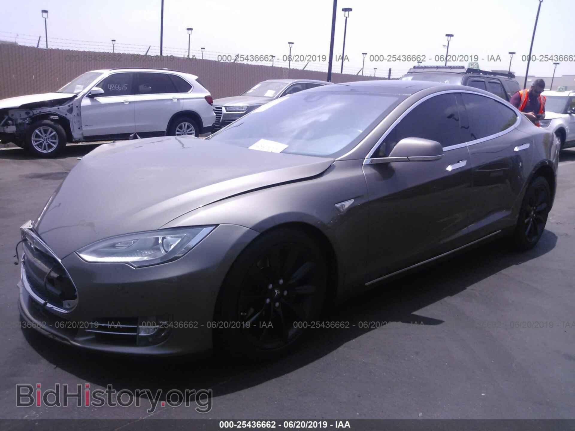2015 TESLA MODEL S - VIN: 5YJSA1E21FF117263 - Photo 2