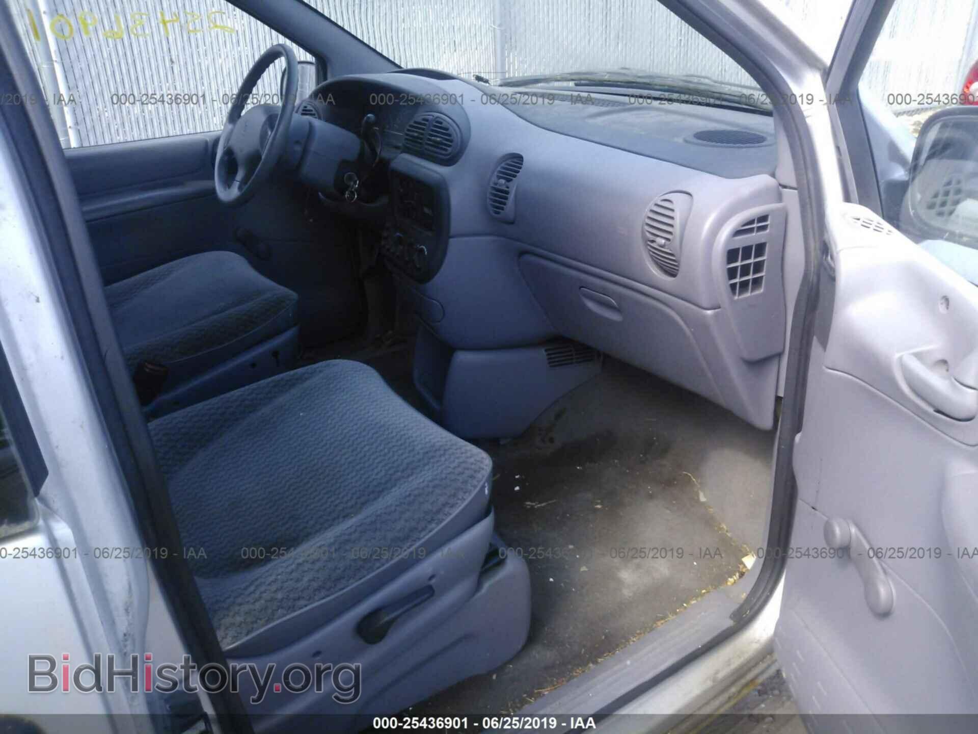 2000 CHRYSLER VOYAGER - VIN: 2C4FJ25B6YR684227 - Фото 5