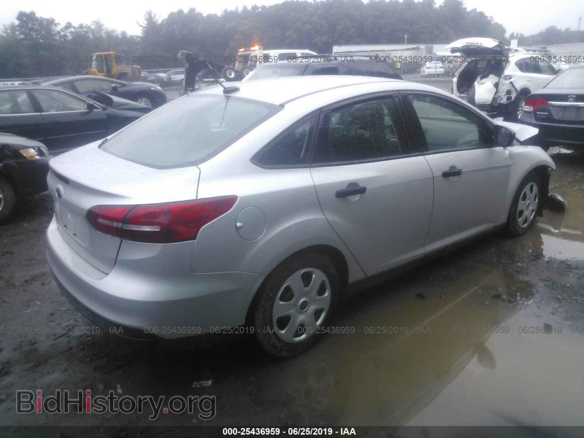 2015 FORD FOCUS - VIN: 1FADP3E22FL342801 - Photo 4