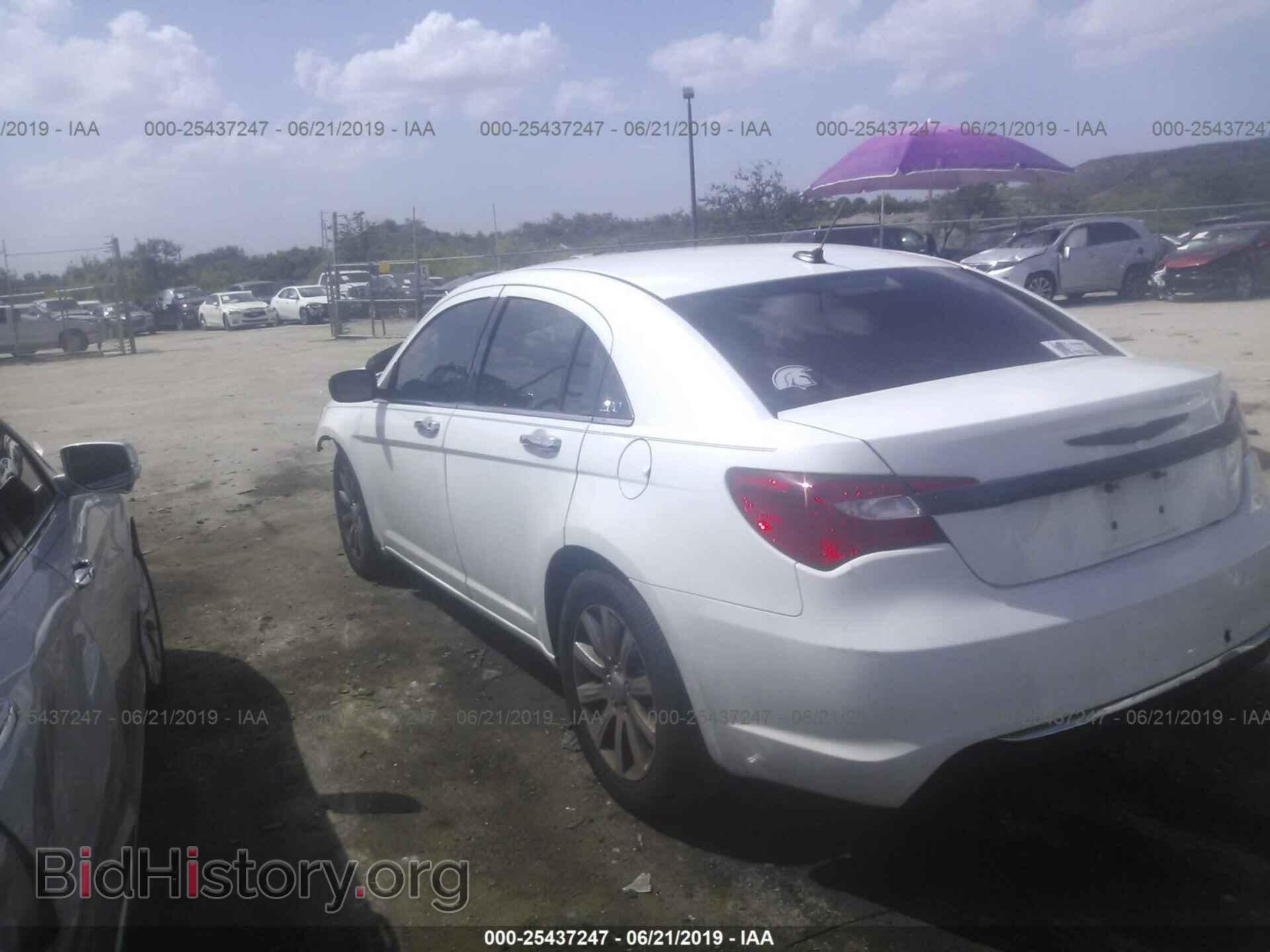 2013 CHRYSLER 200 - VIN: 1C3CCBCG4DN623241 - Photo 3