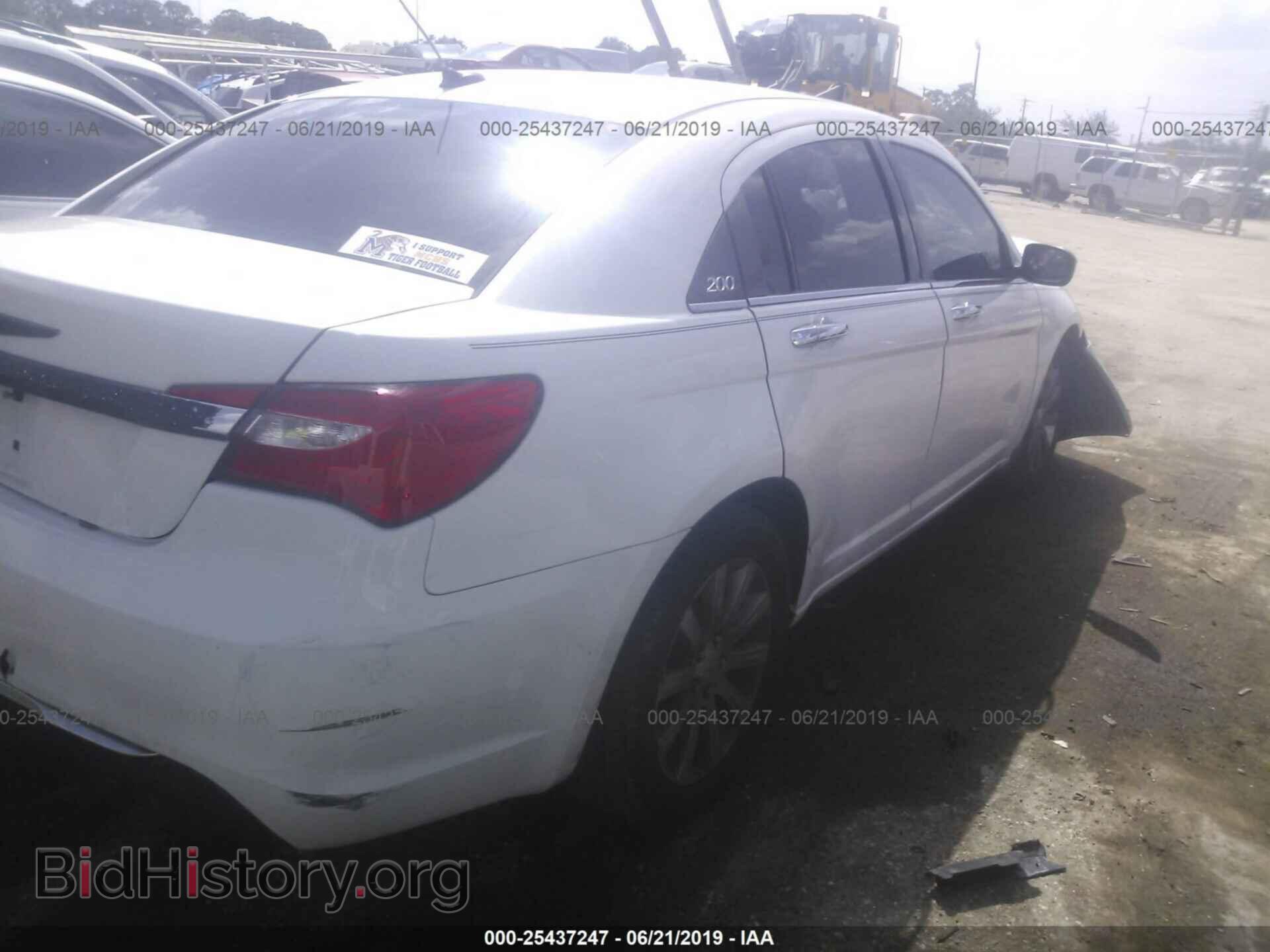 2013 CHRYSLER 200 - VIN: 1C3CCBCG4DN623241 - Photo 4