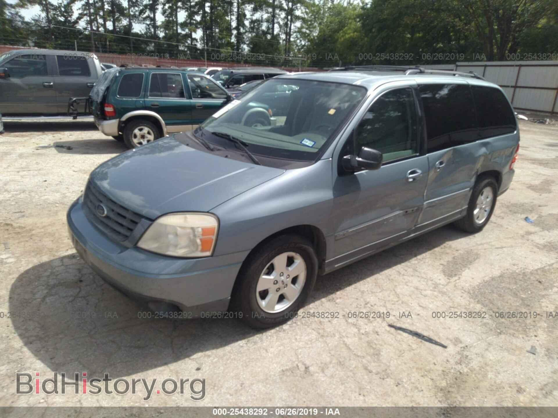 2005 FORD FREESTAR - VIN: 2FMZA57675BA86212 - Фото 2