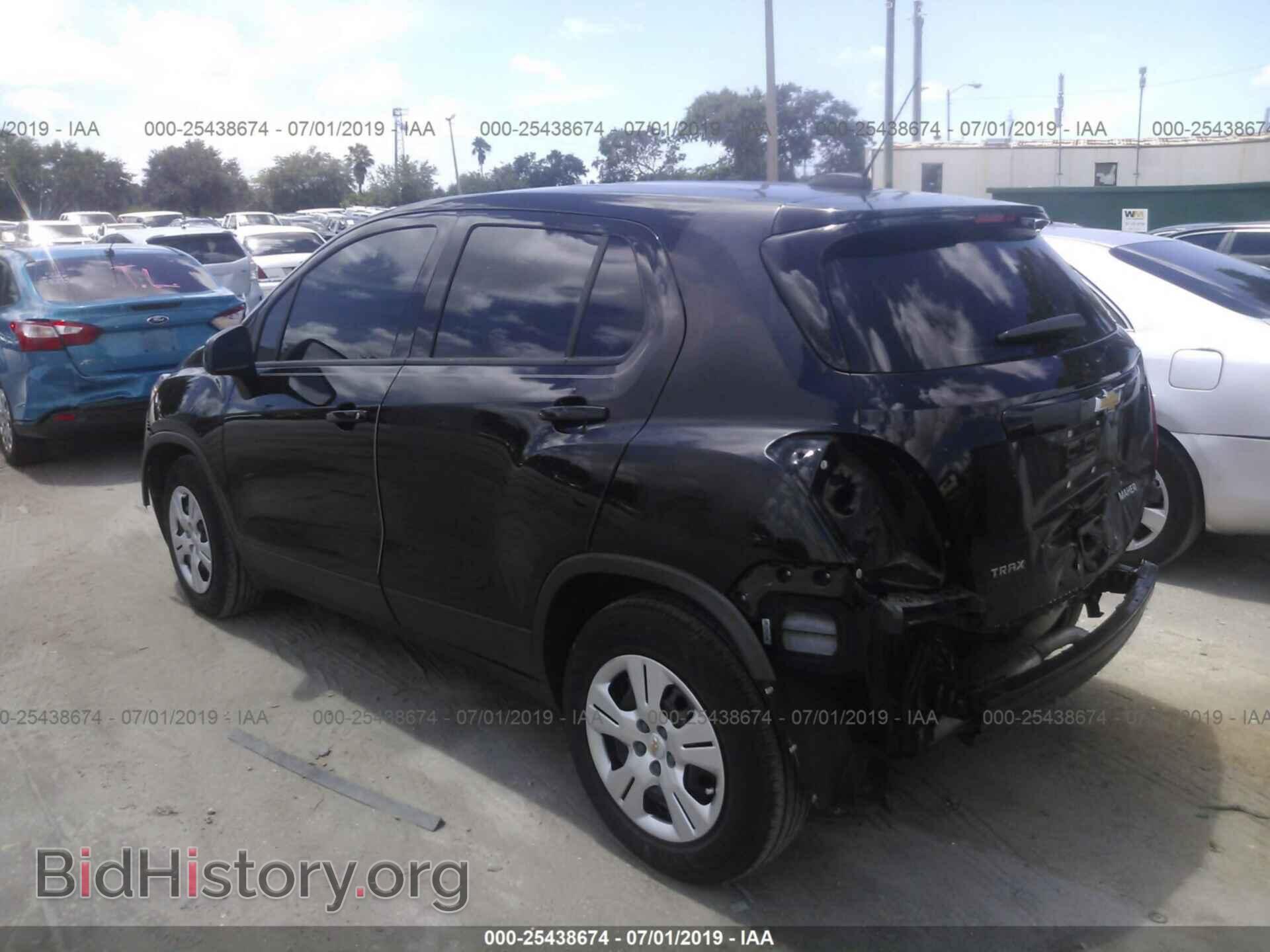 2017 CHEVROLET TRAX - VIN: 3GNCJKSB5HL221278 - Фото 3