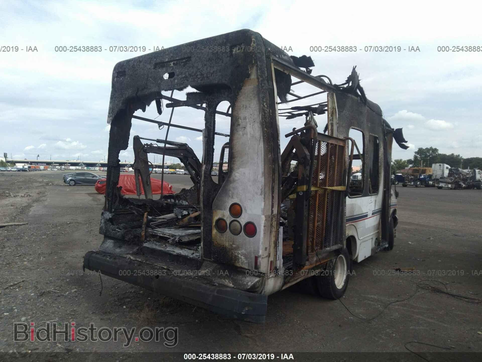 2005 FORD ECONOLINE - VIN: 1FDWE35L35HB44775 - Фото 4