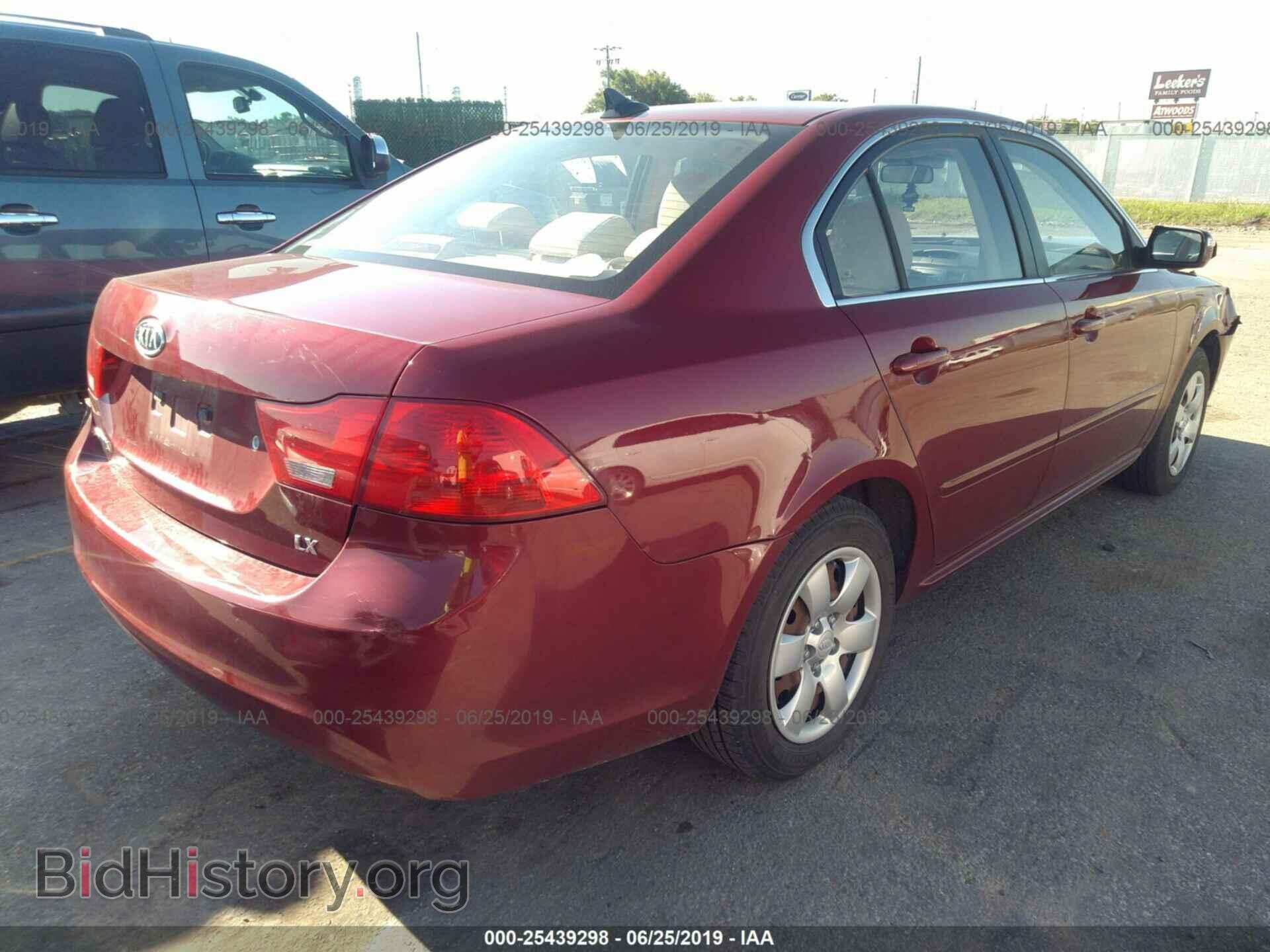 2009 KIA OPTIMA - VIN: KNAGE228695292877 - Фото 4