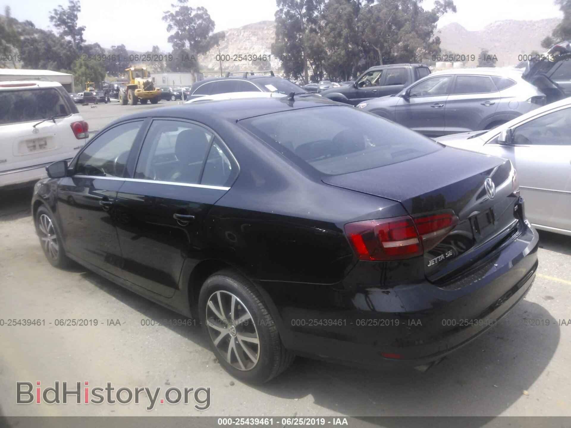 2017 VOLKSWAGEN JETTA - VIN: 3VWDB7AJ0HM238464 - Фото 3