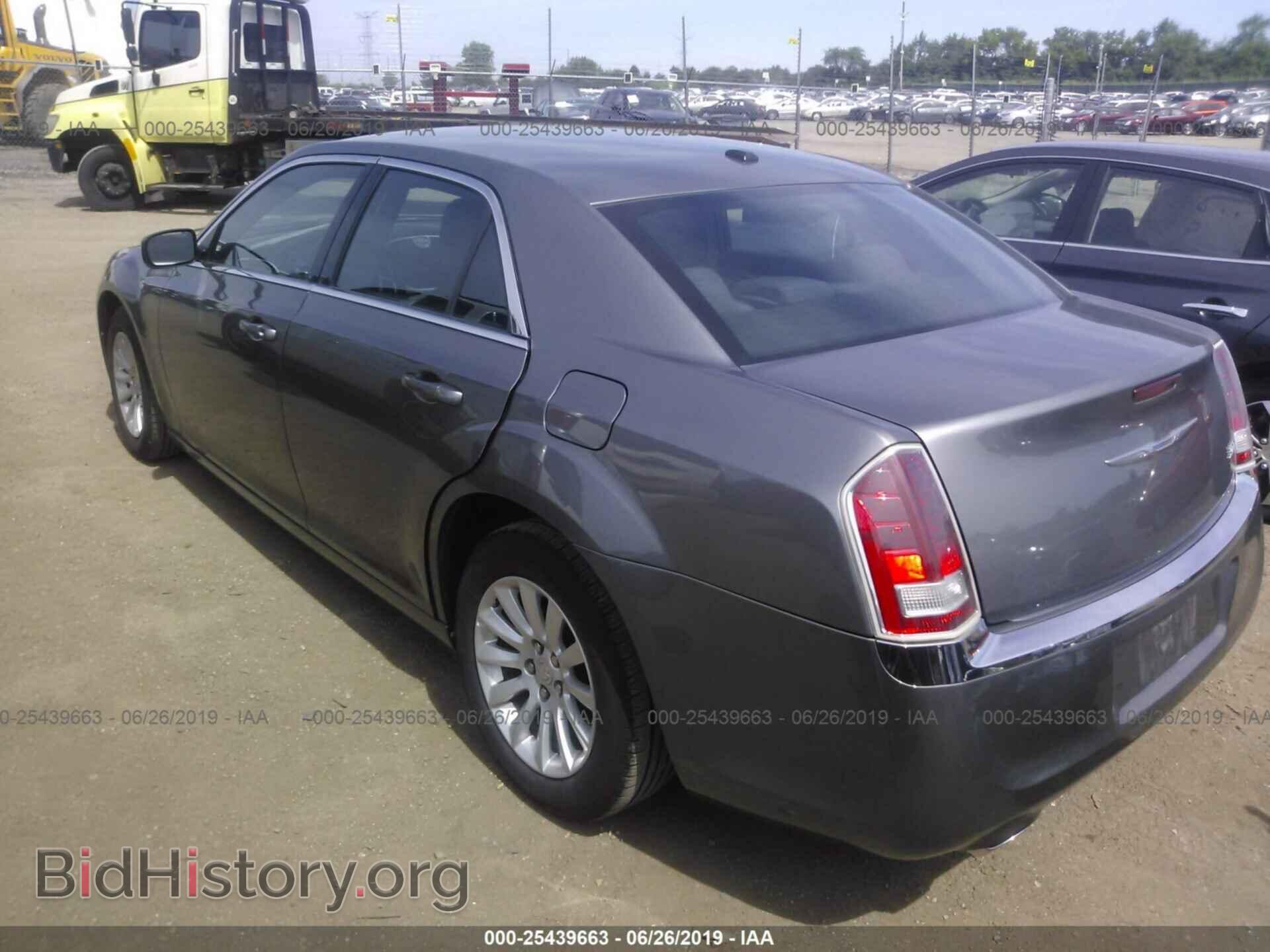 2012 CHRYSLER 300 - VIN: 2C3CCAAG7CH145479 - Фото 3