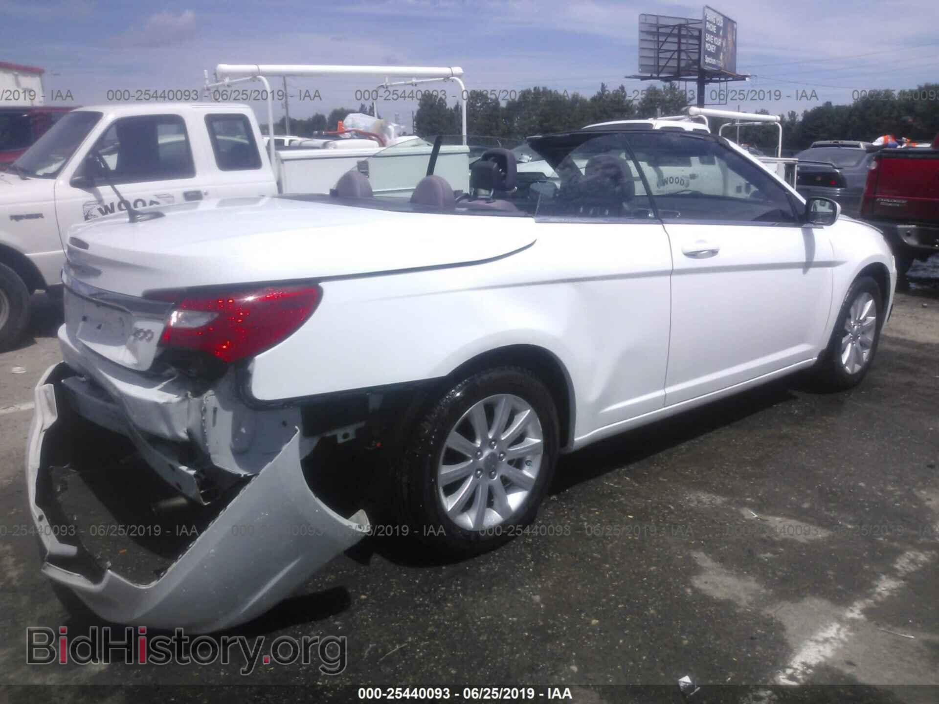 2013 CHRYSLER 200 - VIN: 1C3BCBEB0DN511999 - Фото 4