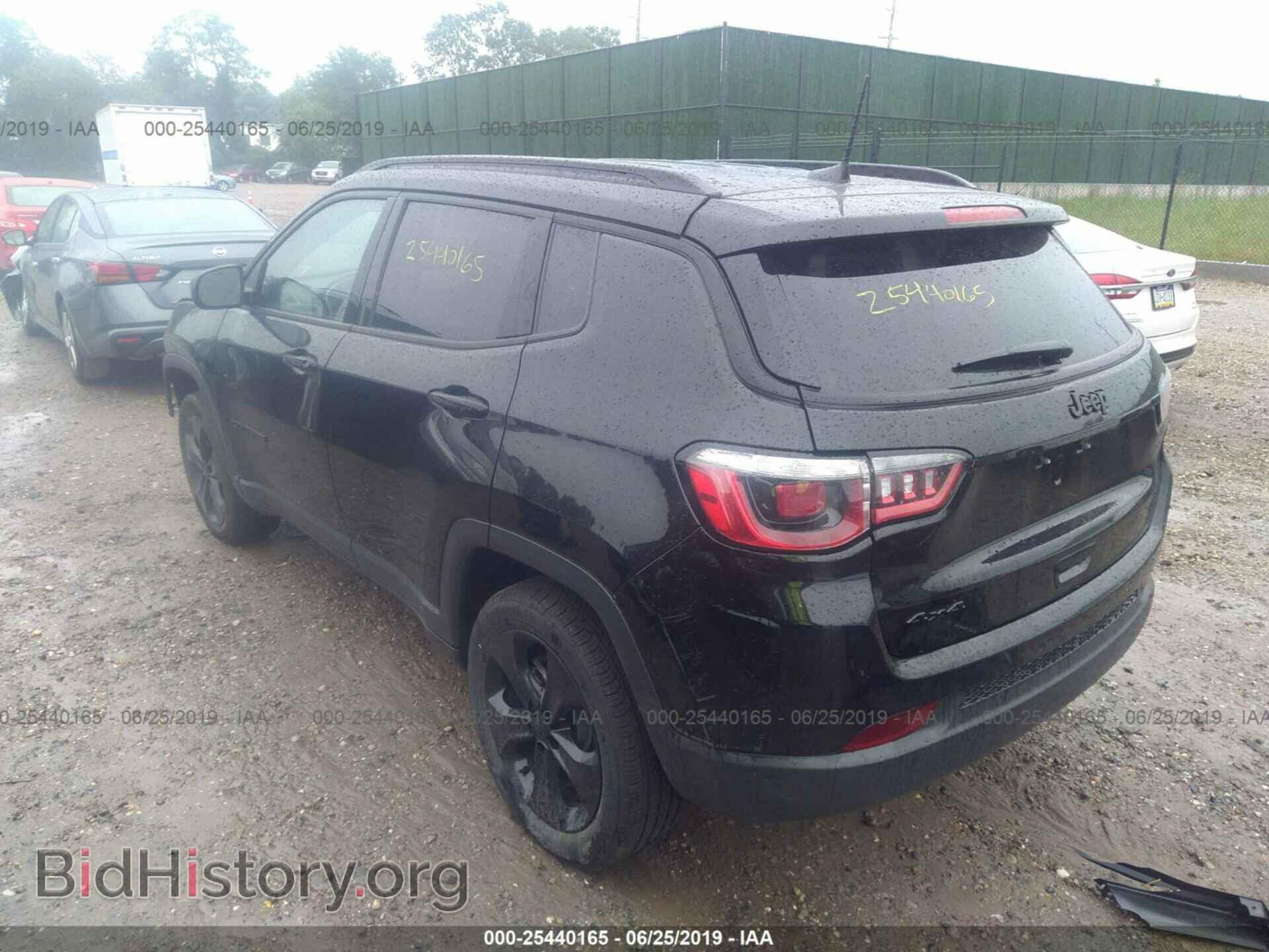 2019 JEEP COMPASS - VIN: 3C4NJDBB6KT602187 - Фото 3