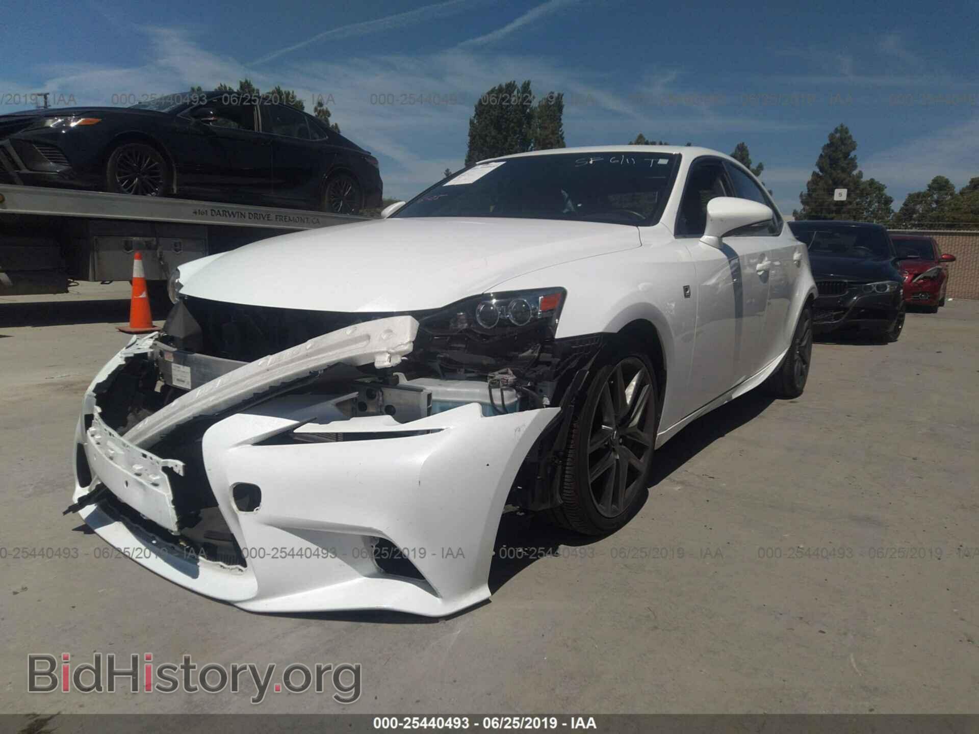 2016 LEXUS IS - VIN: JTHBA1D21G5021961 - Фото 2