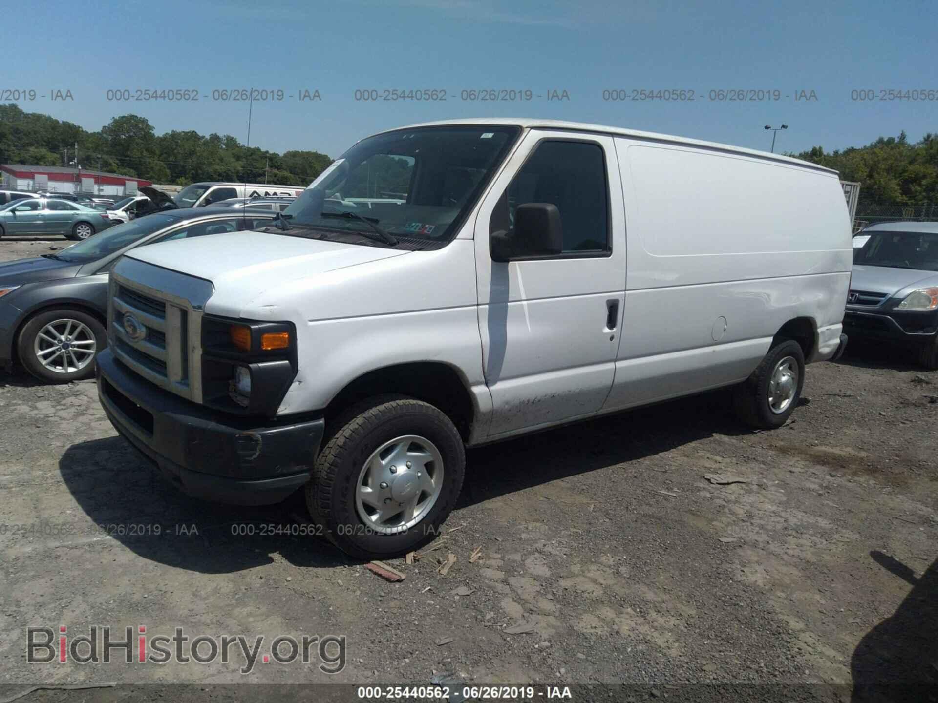 2011 FORD ECONOLINE - VIN: 1FTNE1EW3BDA34116 - Фото 2