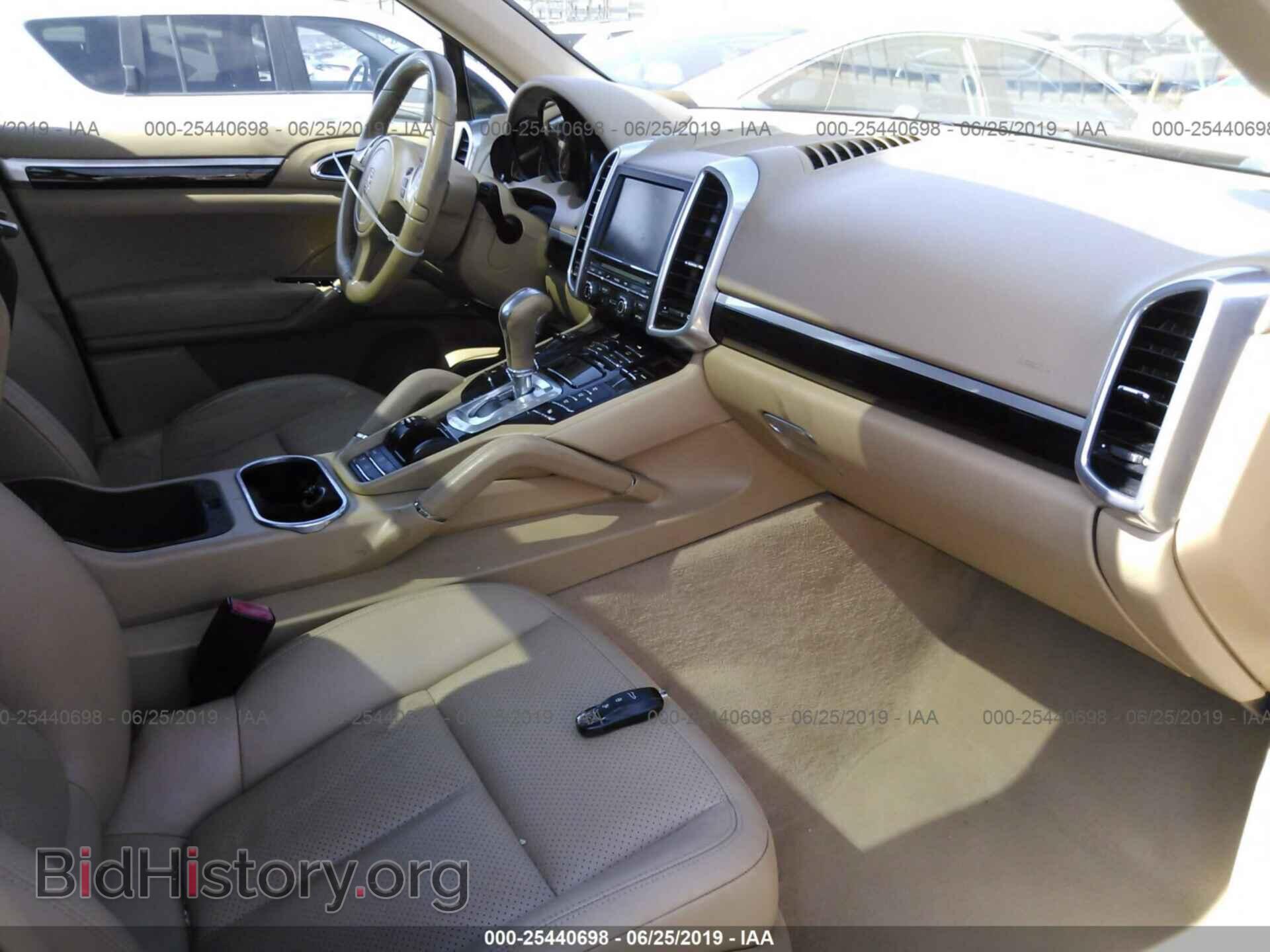2011 PORSCHE CAYENNE - VIN: WP1AA2A27BLA04060 - Photo 5