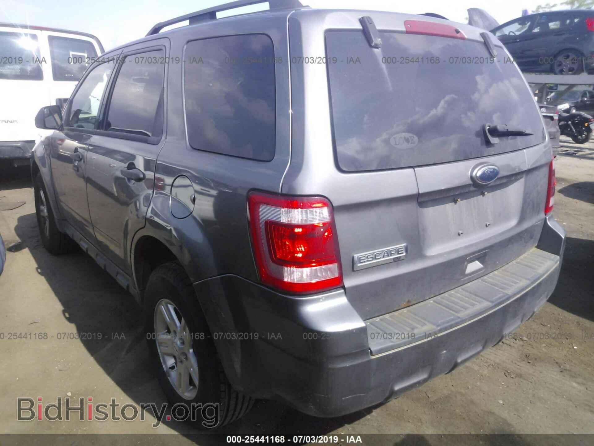 2011 FORD ESCAPE - VIN: 1FMCU0D76BKA43365 - Фото 3