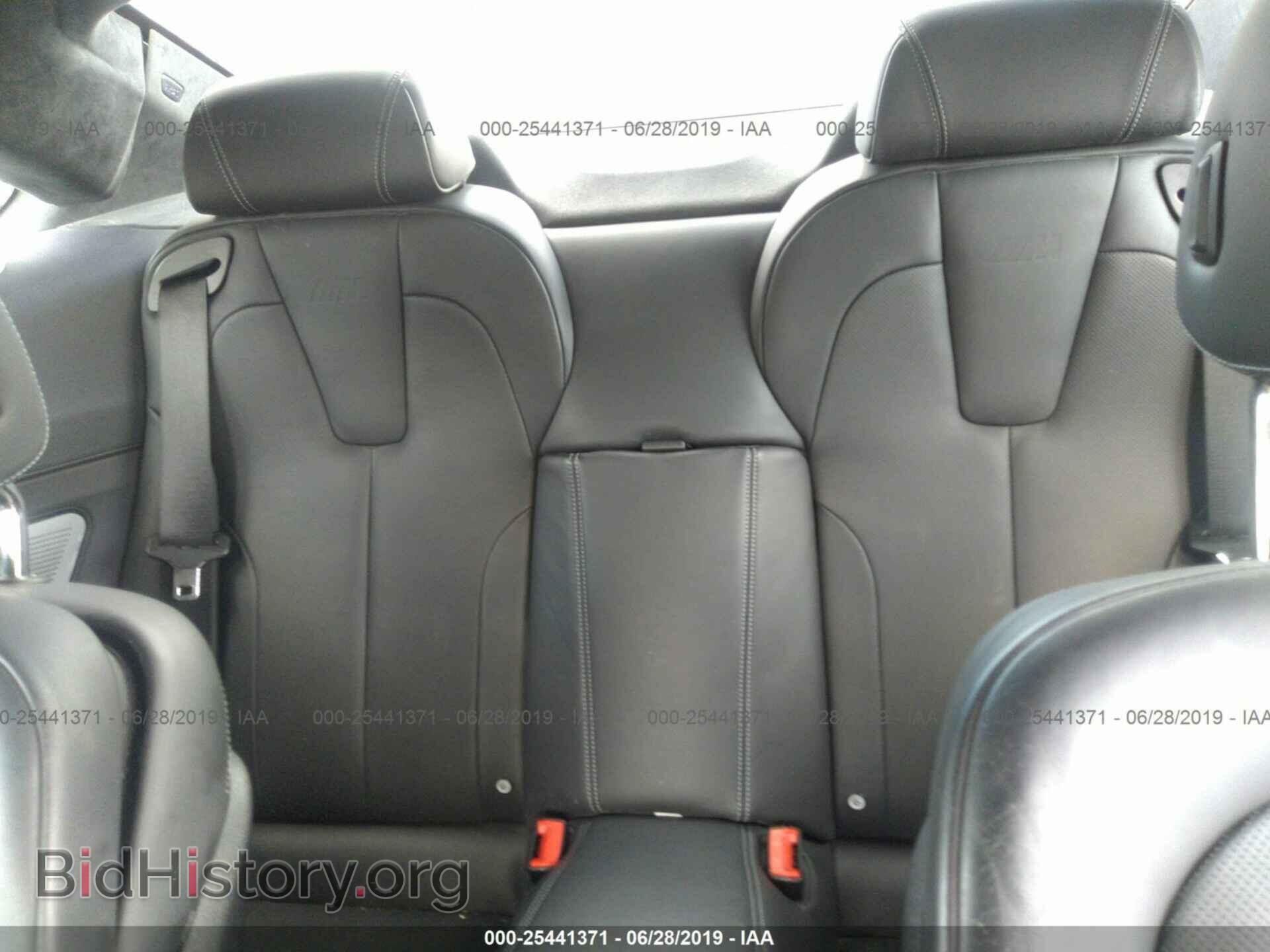 2013 BMW M6 - VIN: WBSLX9C57DC968792 - Photo 8