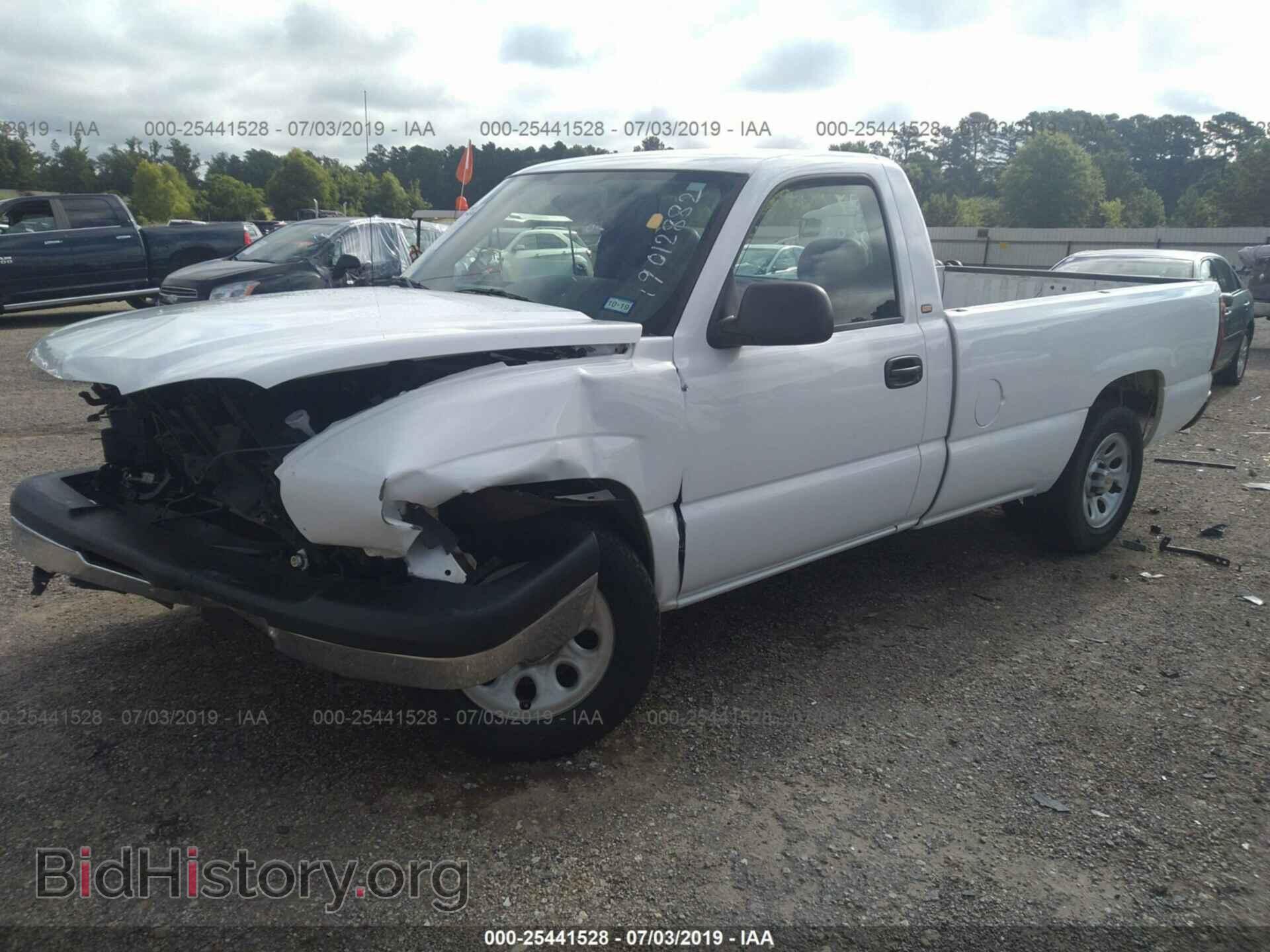 2005 CHEVROLET SILVERADO - VIN: 1GCEC14V35E204259 - Фото 2