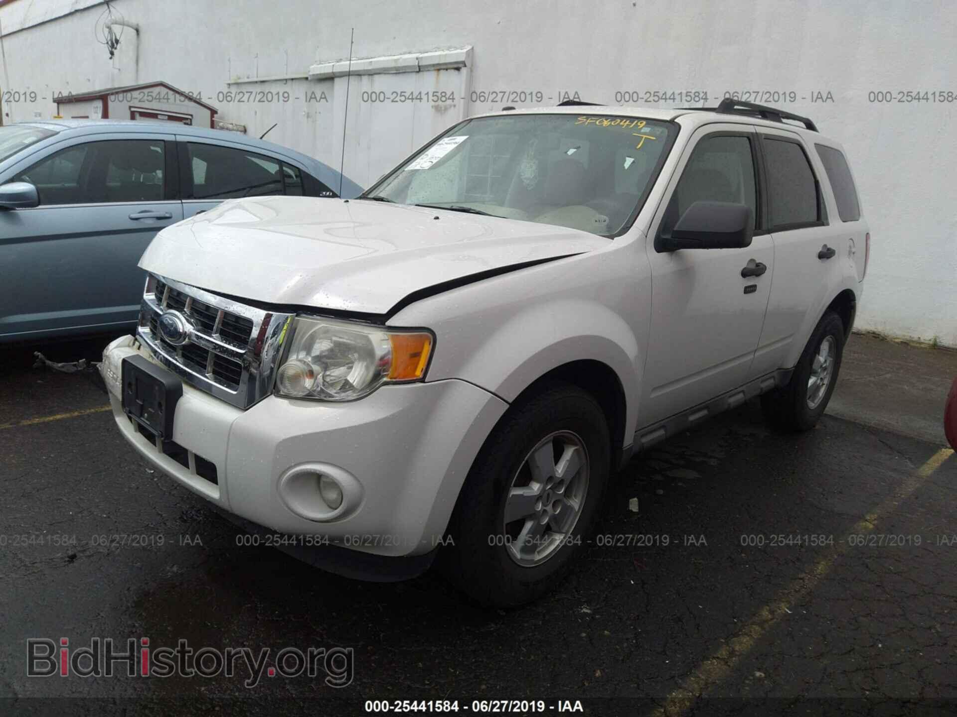 2009 FORD ESCAPE - VIN: 1FMCU037X9KD01477 - Фото 2