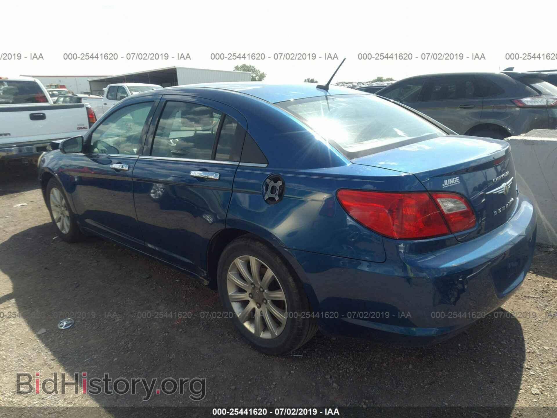 2010 CHRYSLER SEBRING - VIN: 1C3CC5FB5AN109458 - Фото 3