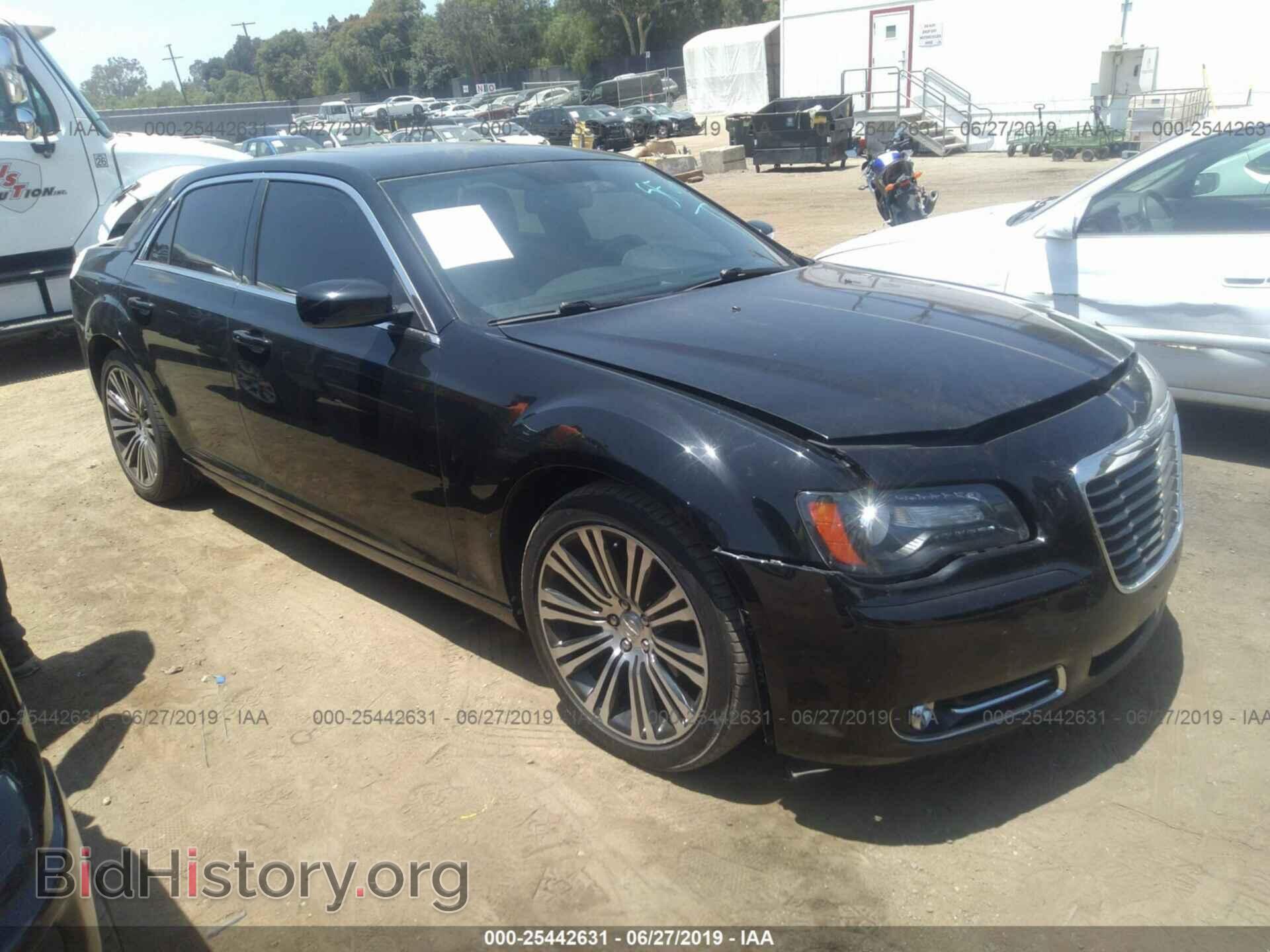 Фотография 2C3CCABG2CH273157 - CHRYSLER 300 2012