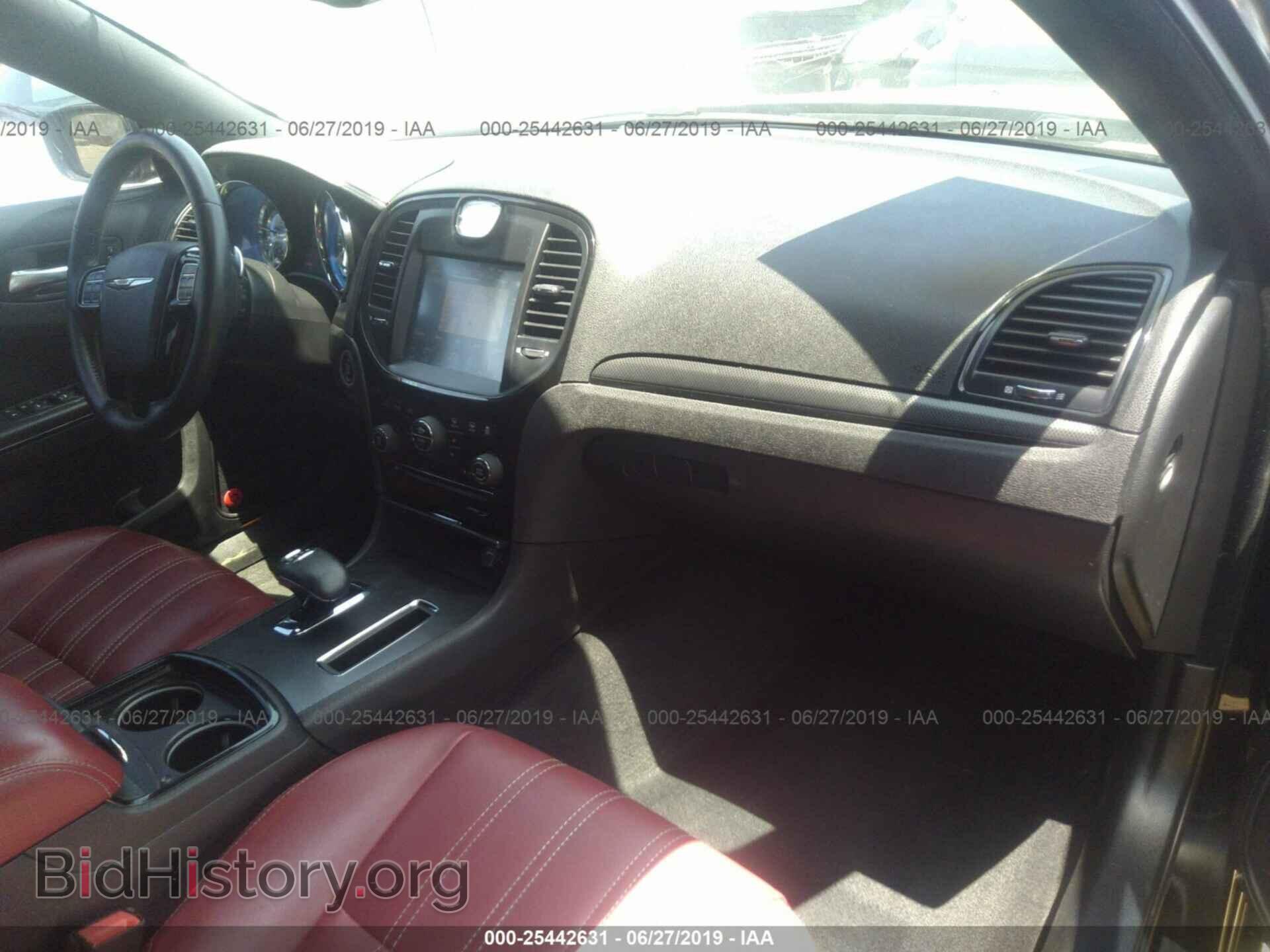 2012 CHRYSLER 300 - VIN: 2C3CCABG2CH273157 - Фото 5