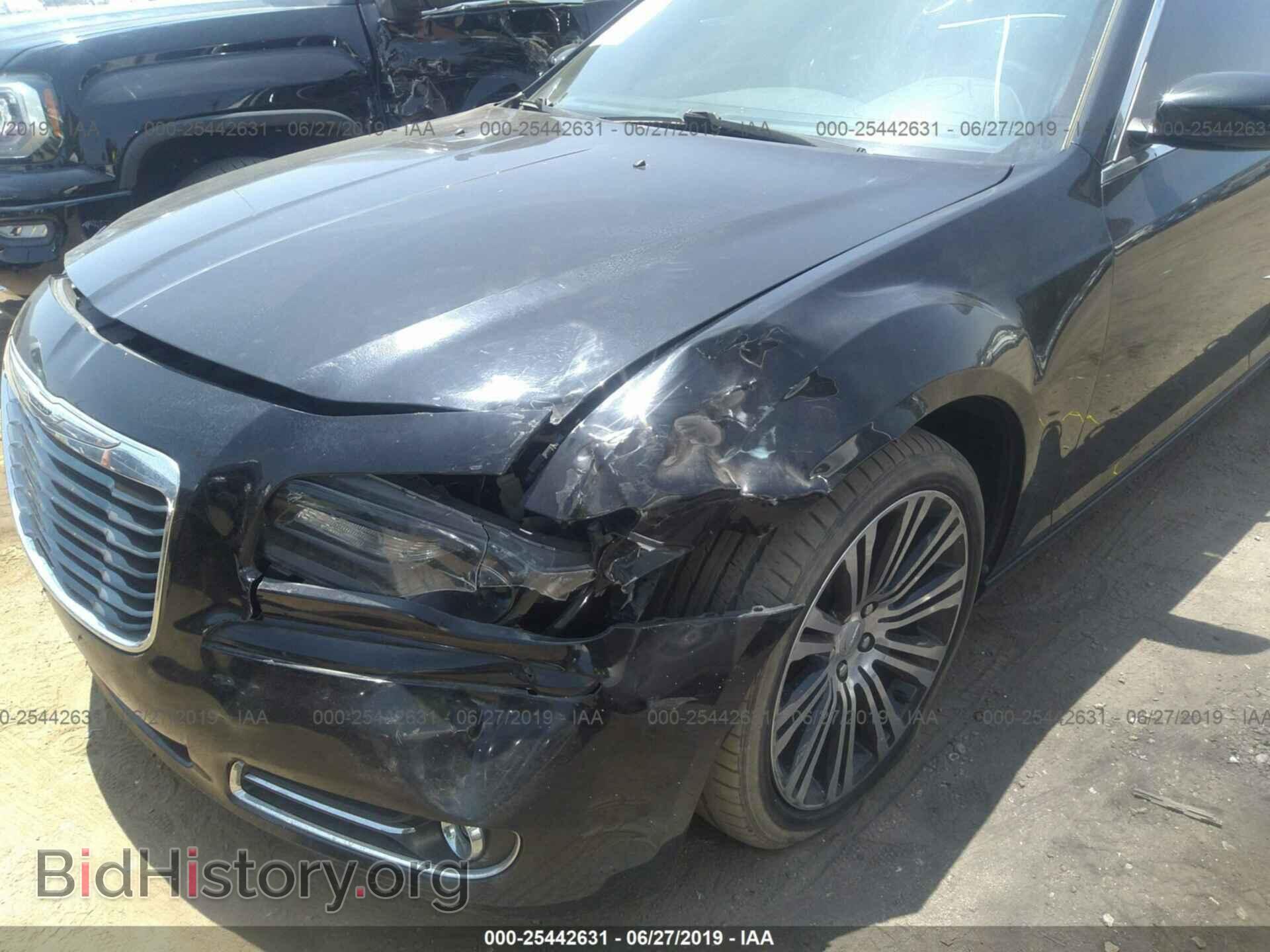 2012 CHRYSLER 300 - VIN: 2C3CCABG2CH273157 - Фото 6